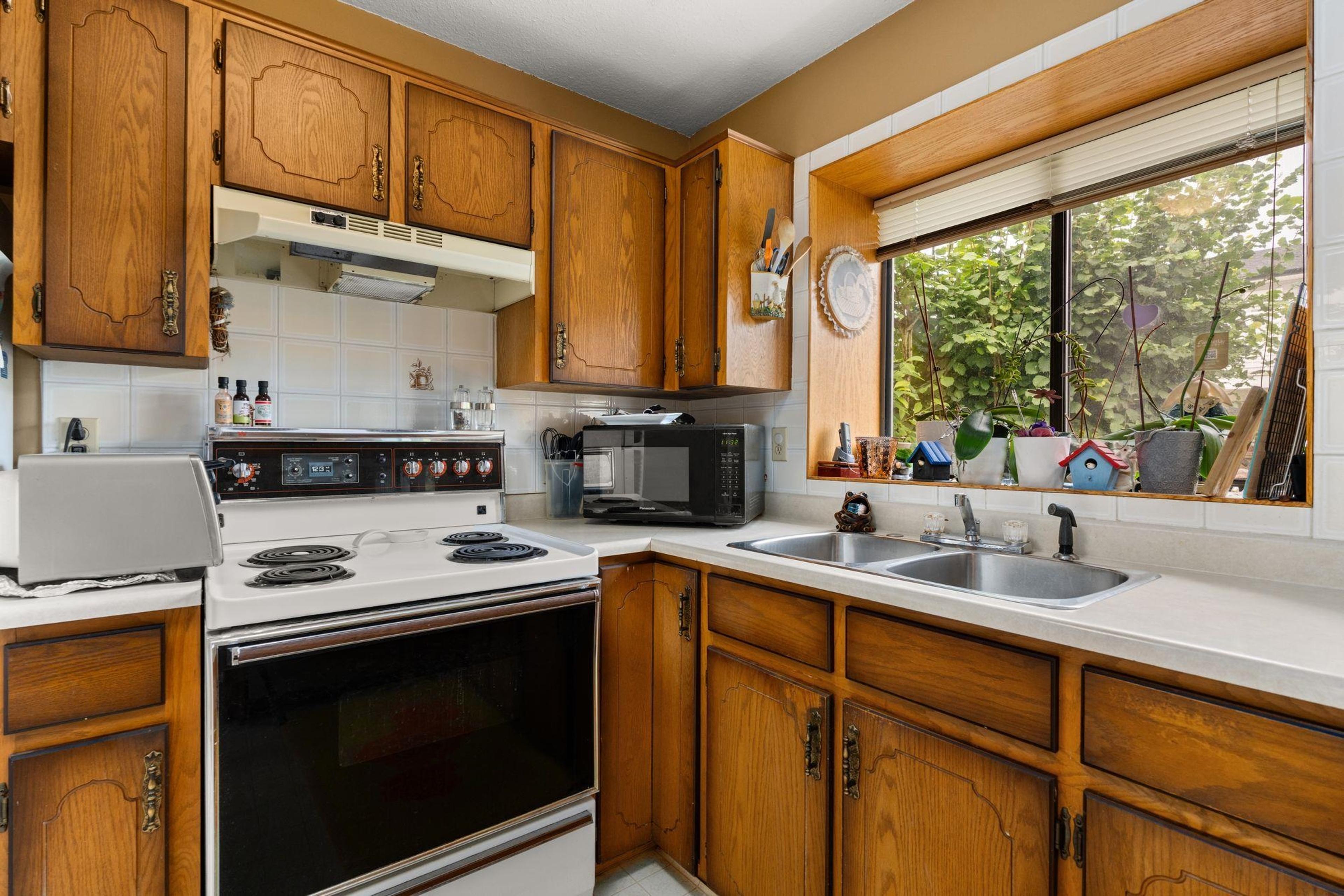 7387 131A STREET - Image 10