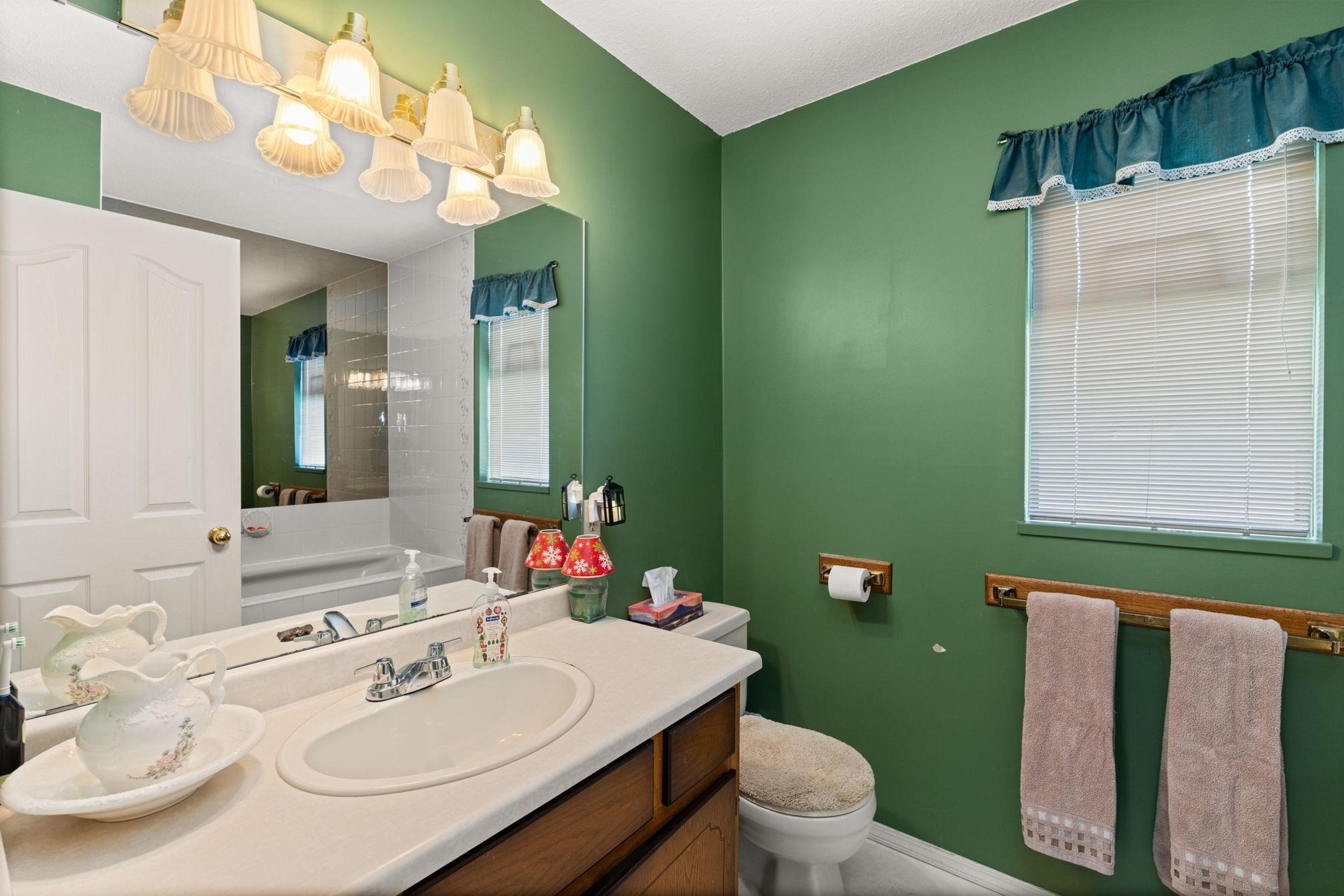 7387 131A STREET - Image 18