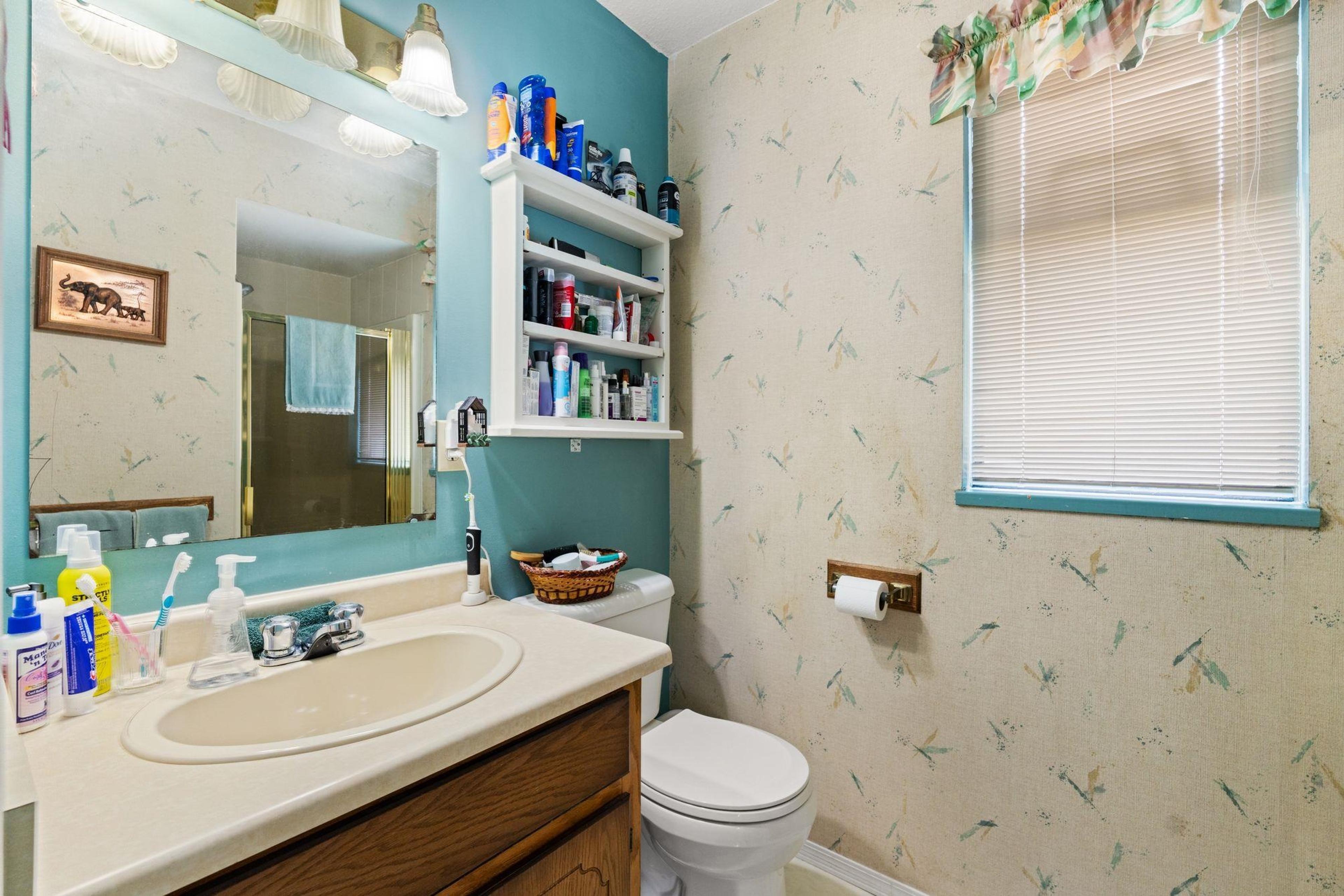 7387 131A STREET - Image 19