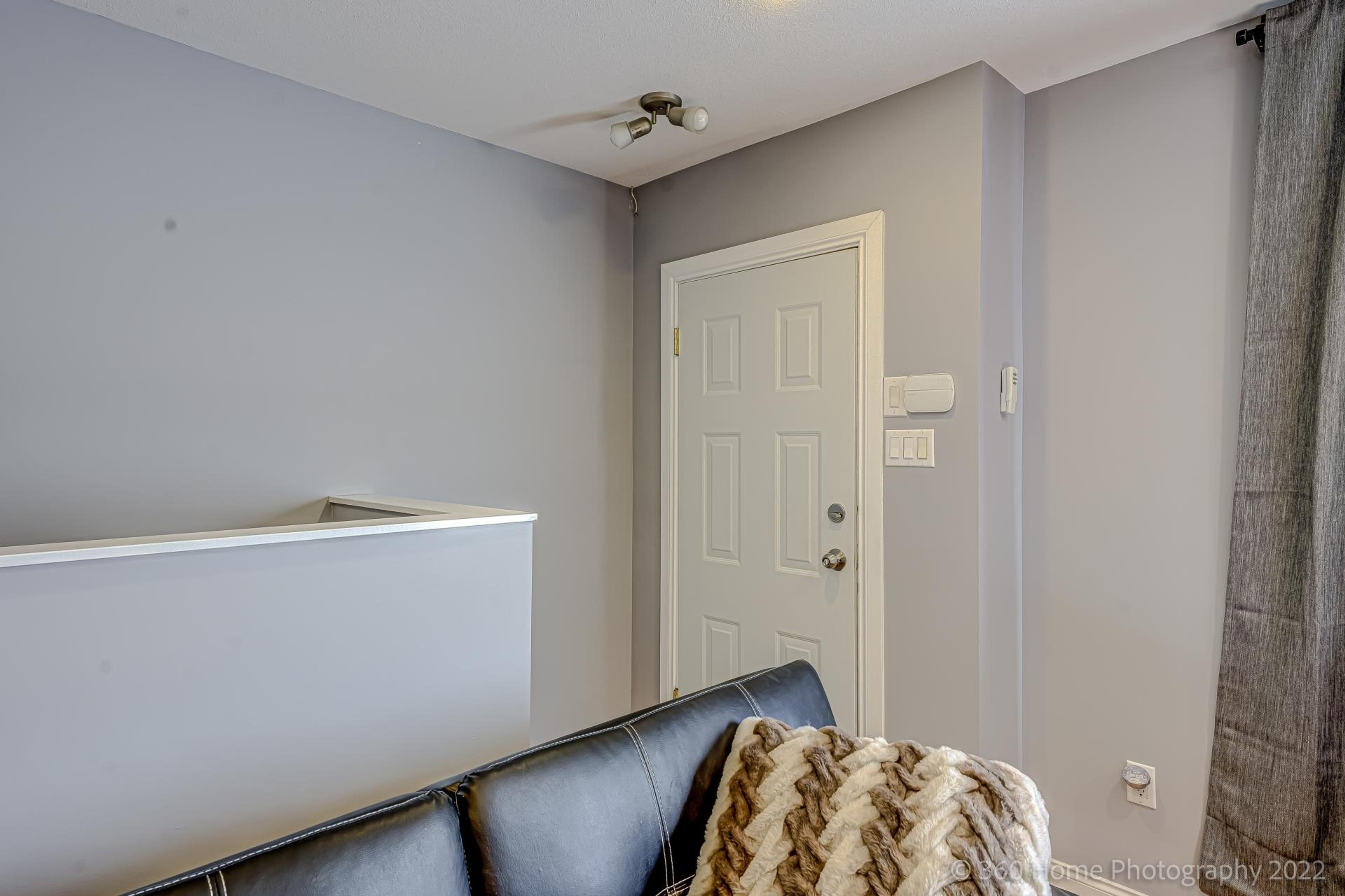 41 E 41ST AVENUE - Image 9