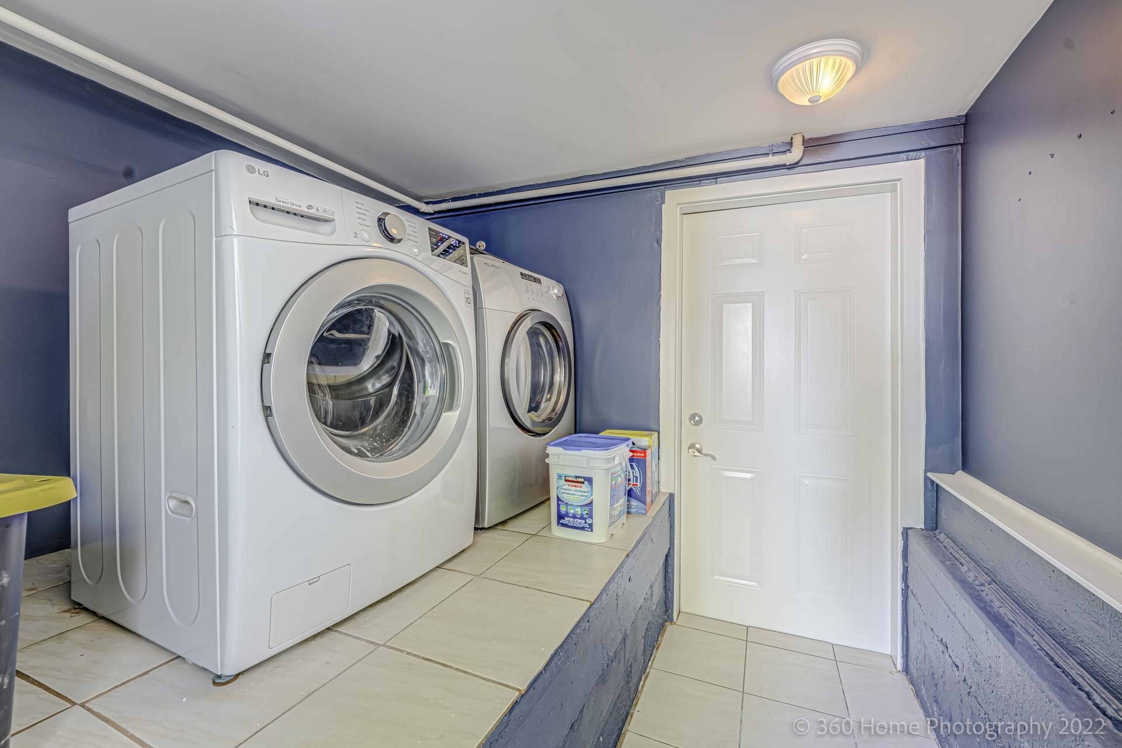 41 E 41ST AVENUE - Image 21