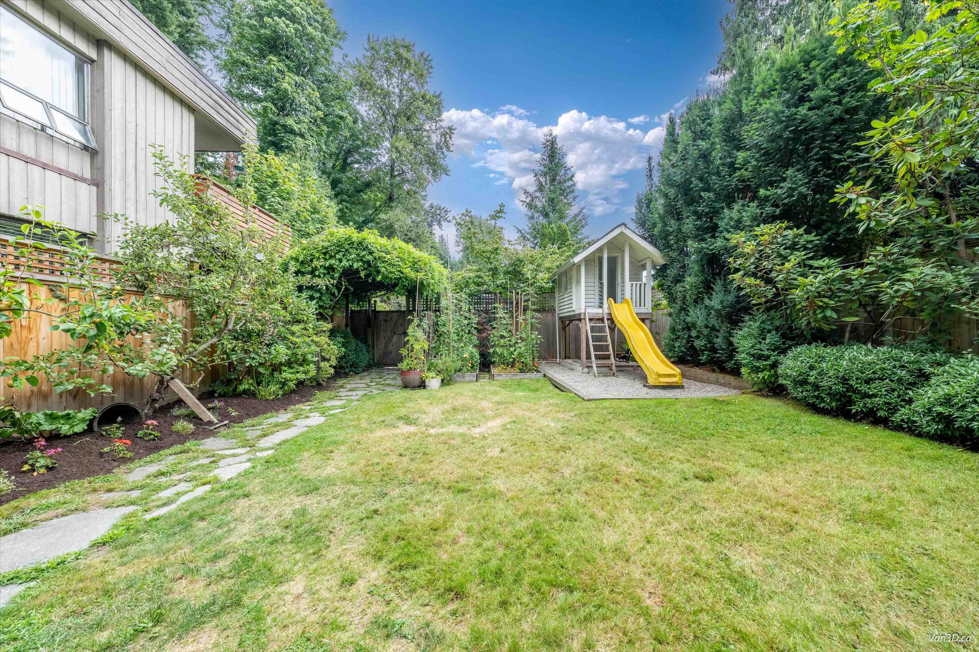 1866 BOWSER AVENUE - Image 32