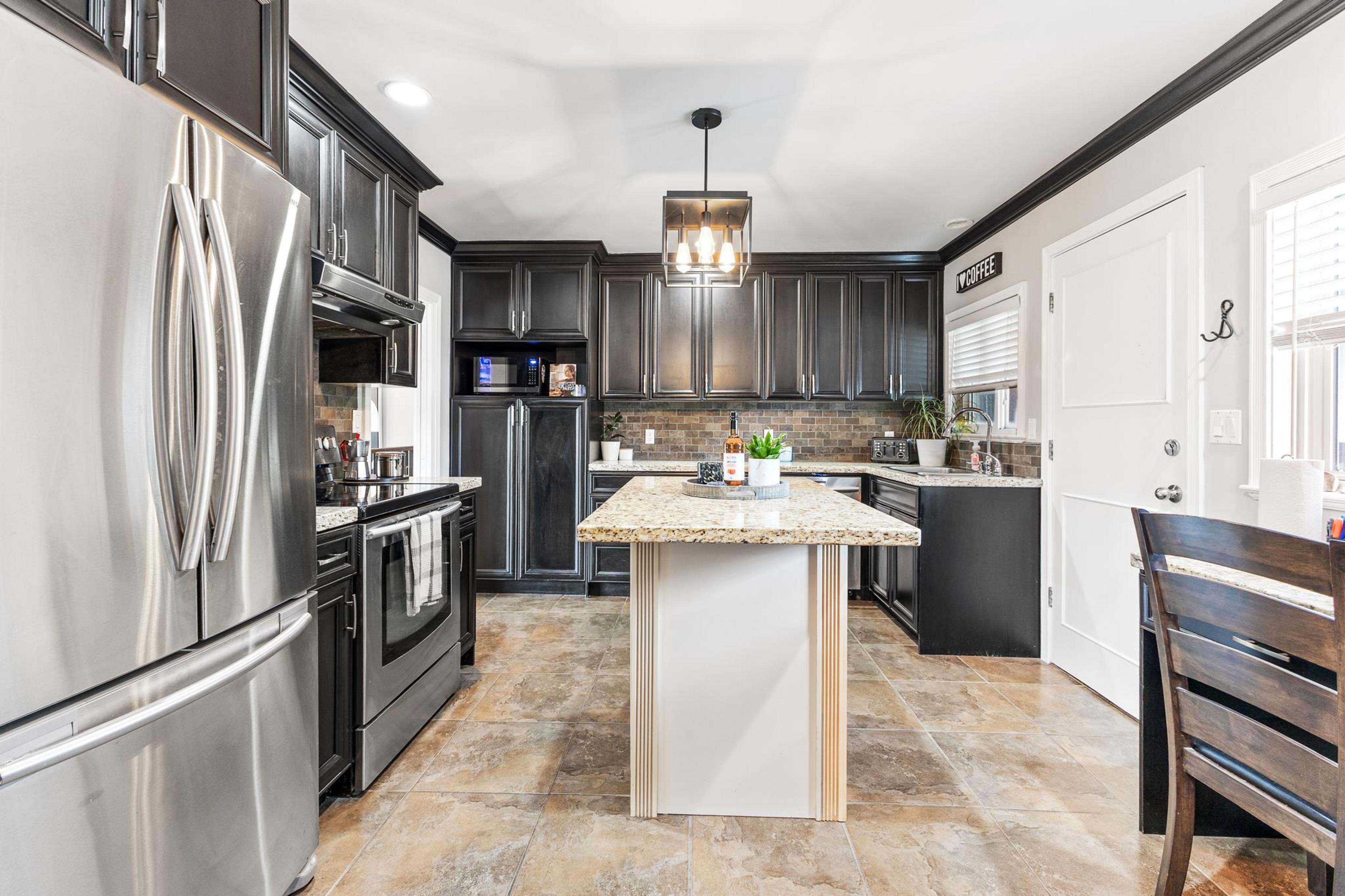 605 LAURENTIAN CRESCENT - Image 11
