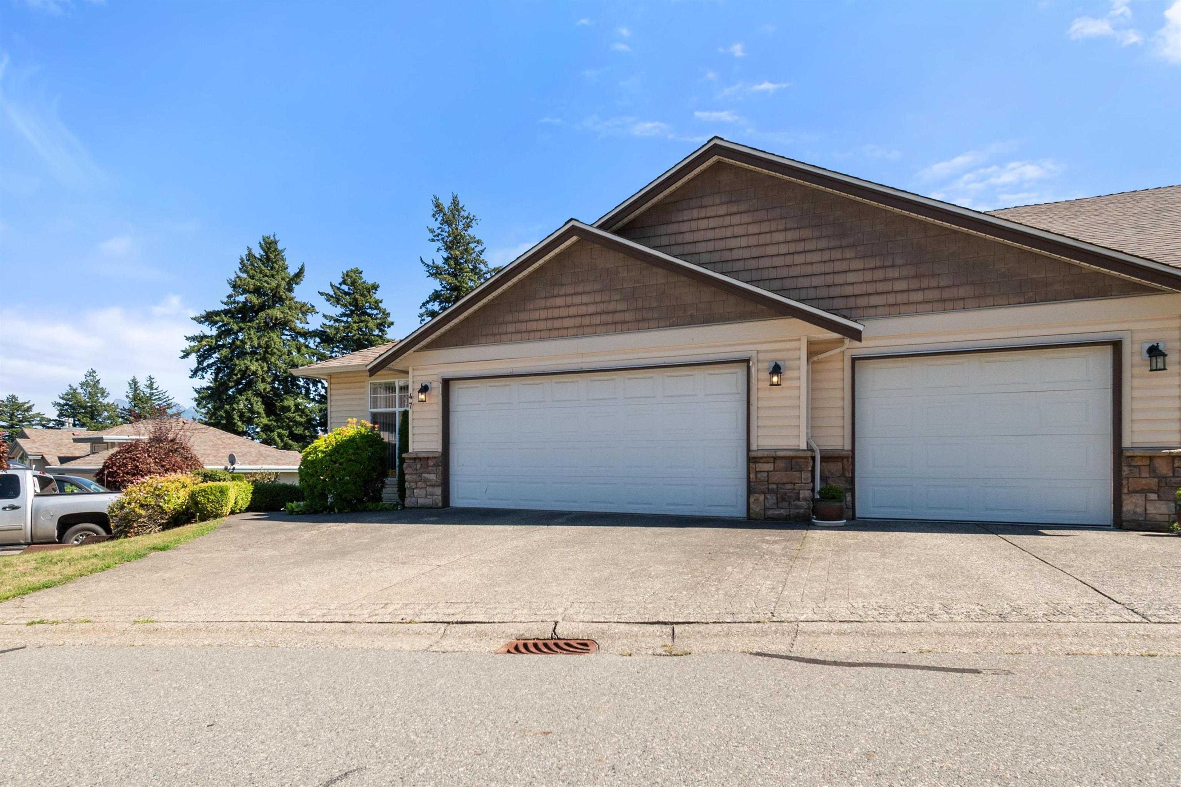 #47 8590 SUNRISE DRIVE - Image 2