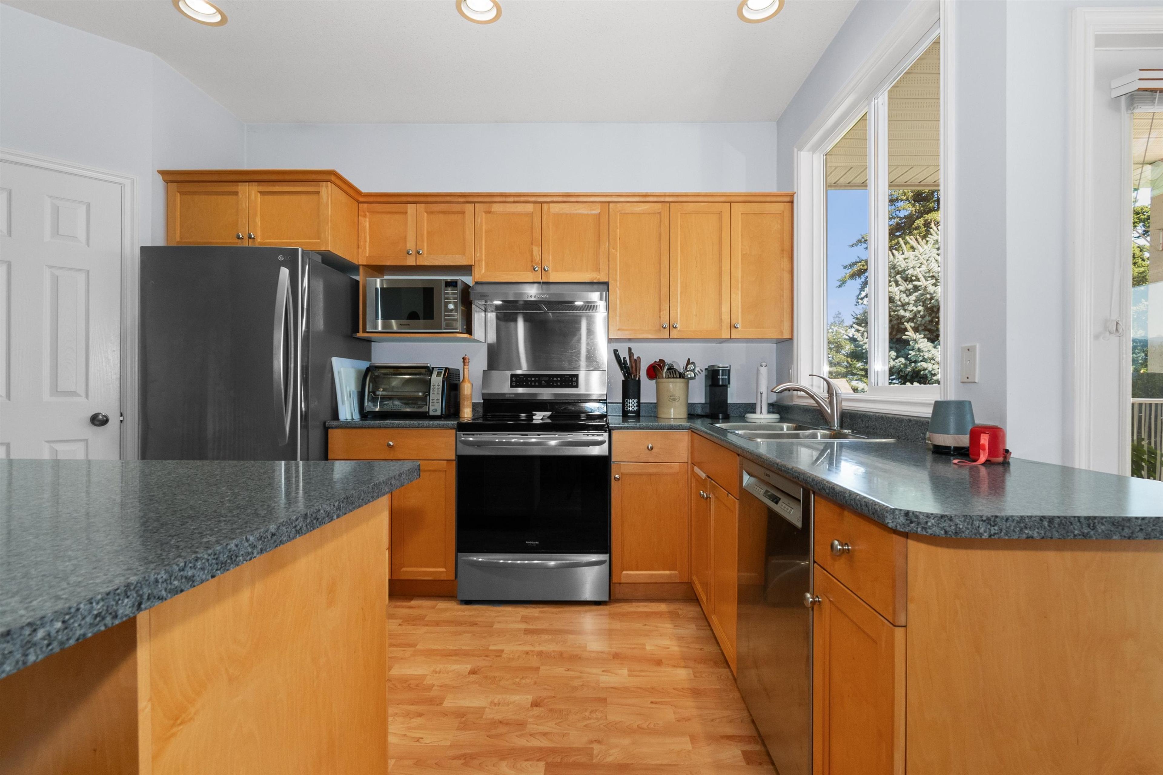 #47 8590 SUNRISE DRIVE - Image 5