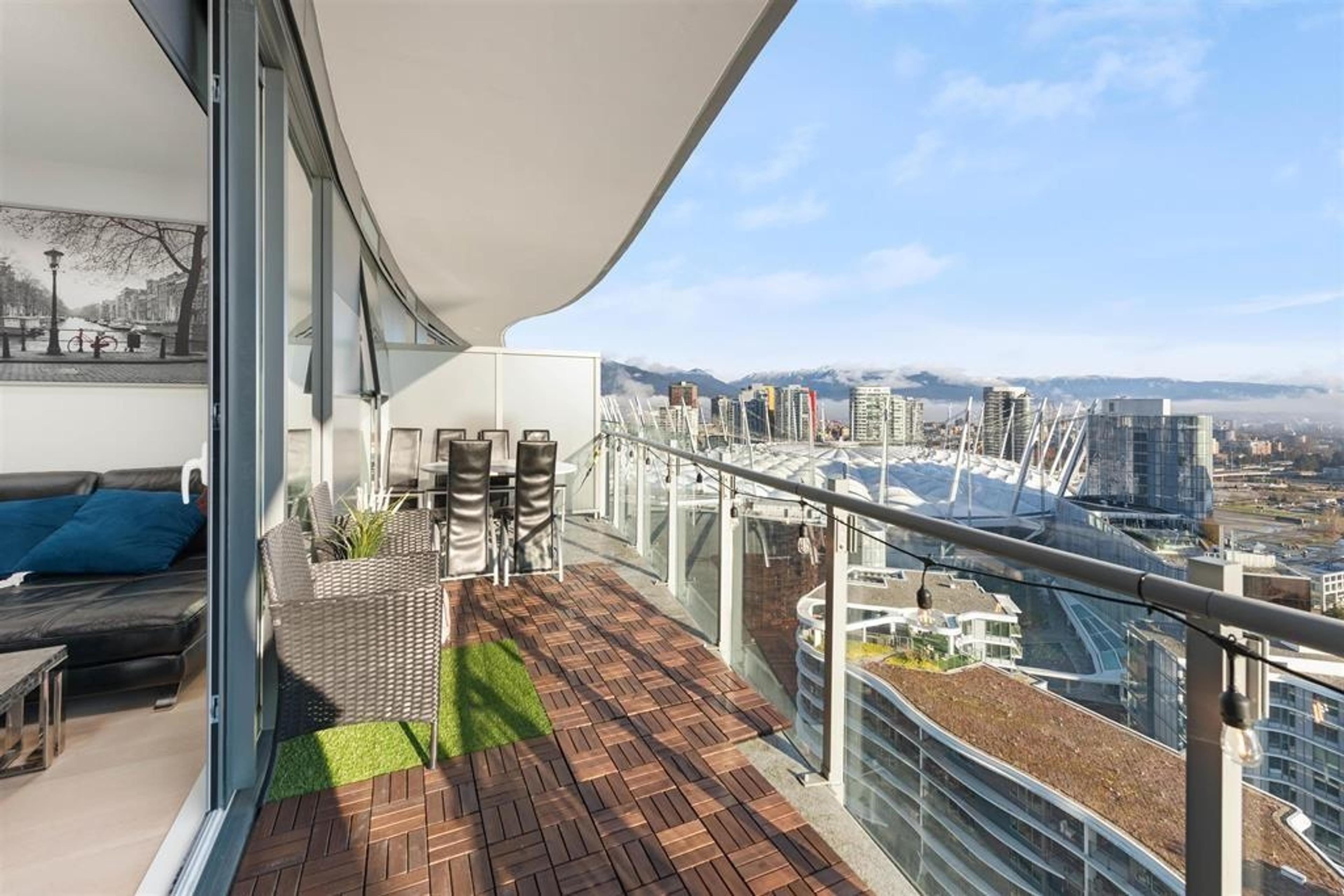 #2915 89 NELSON AVENUE - Image 2