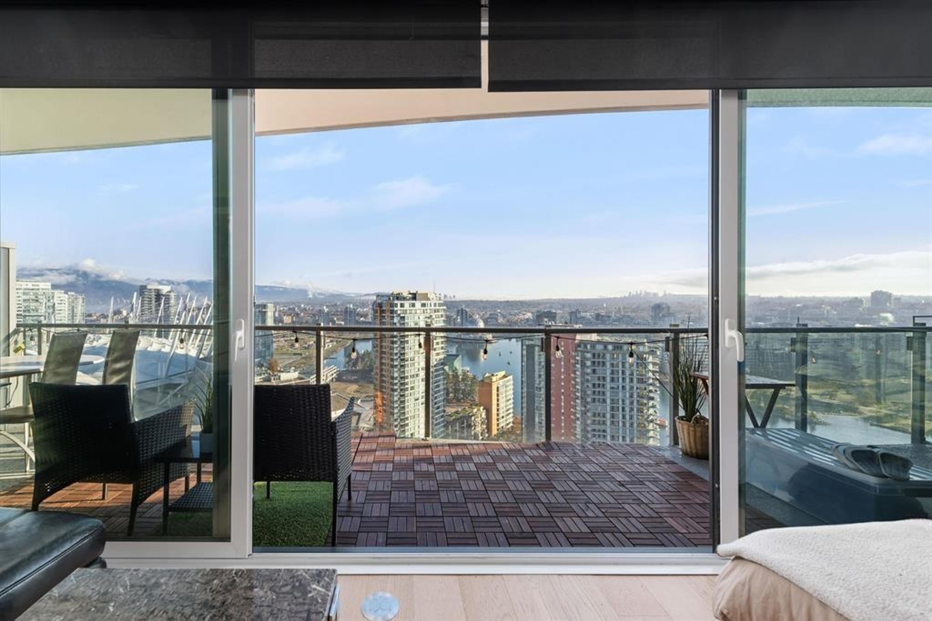 #2915 89 NELSON AVENUE - Image 3