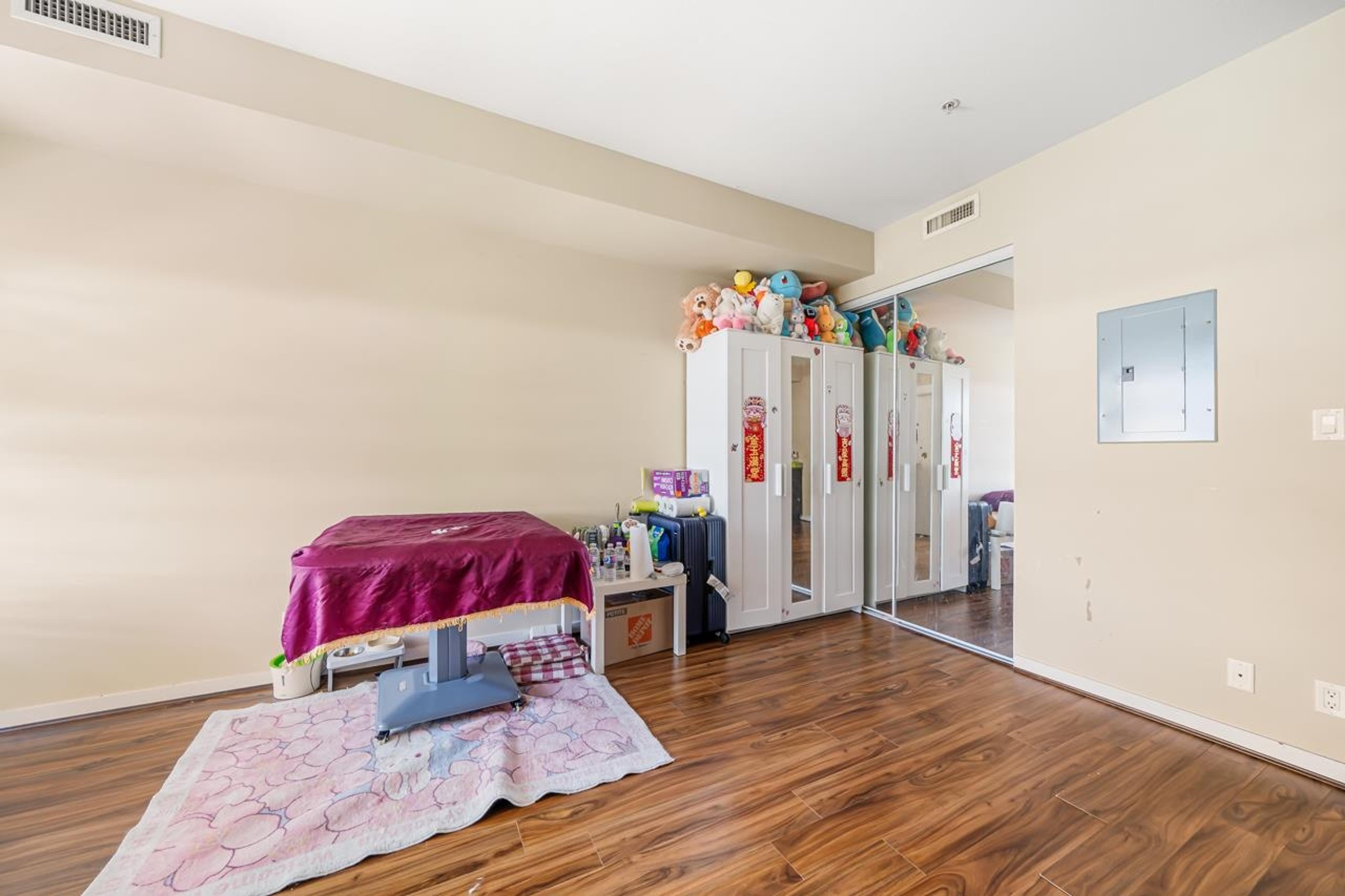 #686 4133 STOLBERG STREET - Image 10