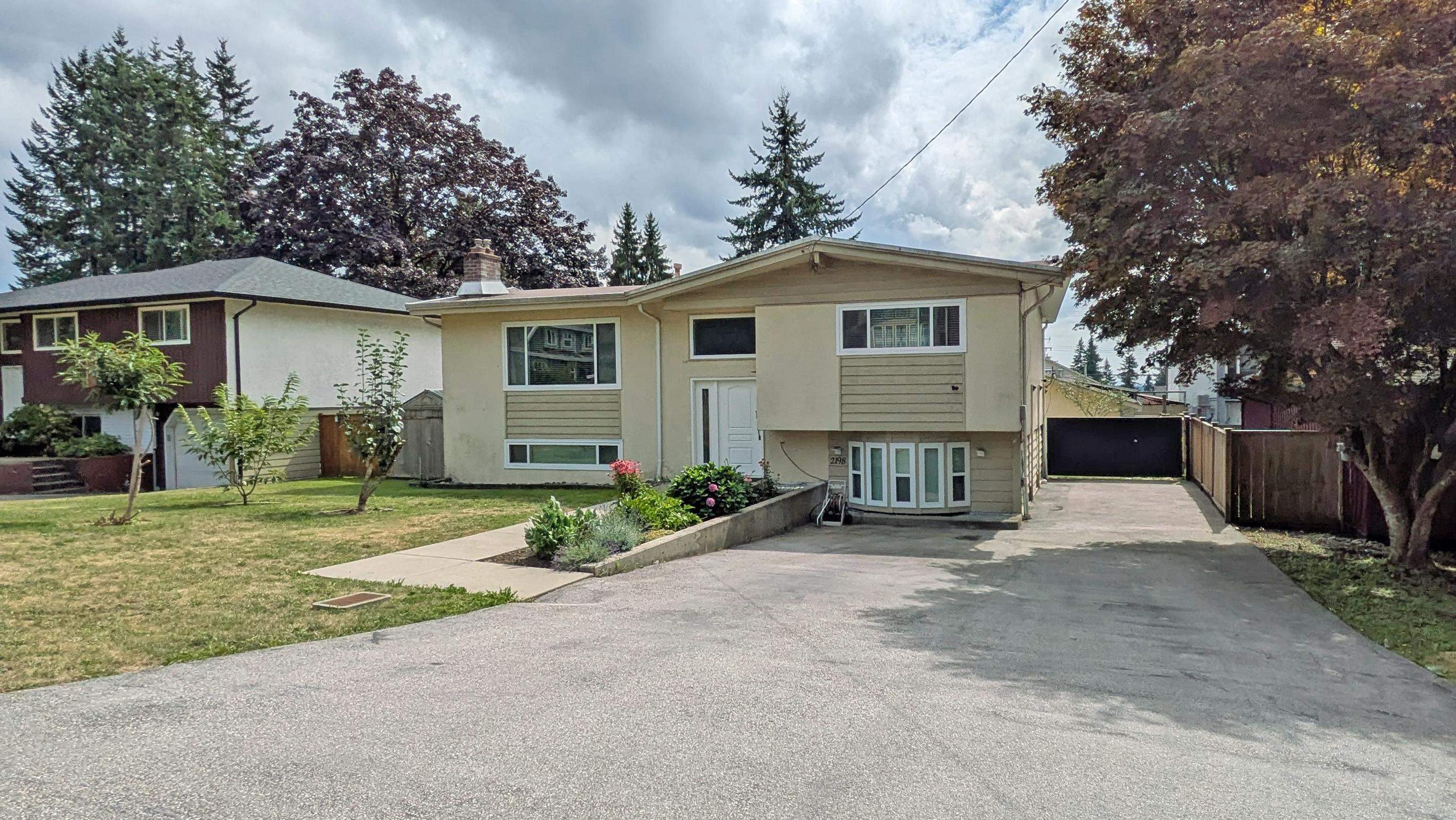 2198 HAVERSLEY AVENUE - Image 2