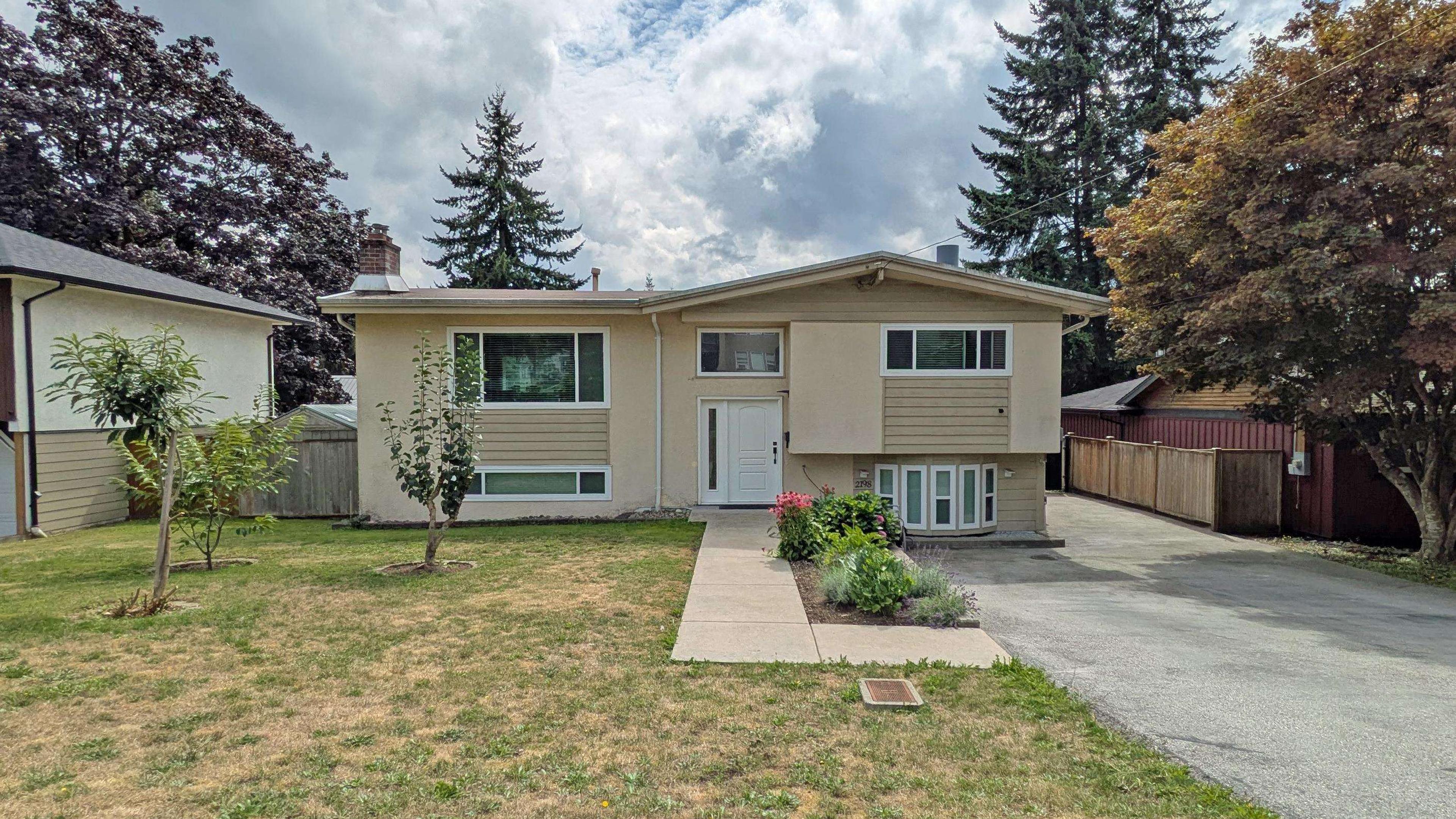 2198 HAVERSLEY AVENUE - Image 1