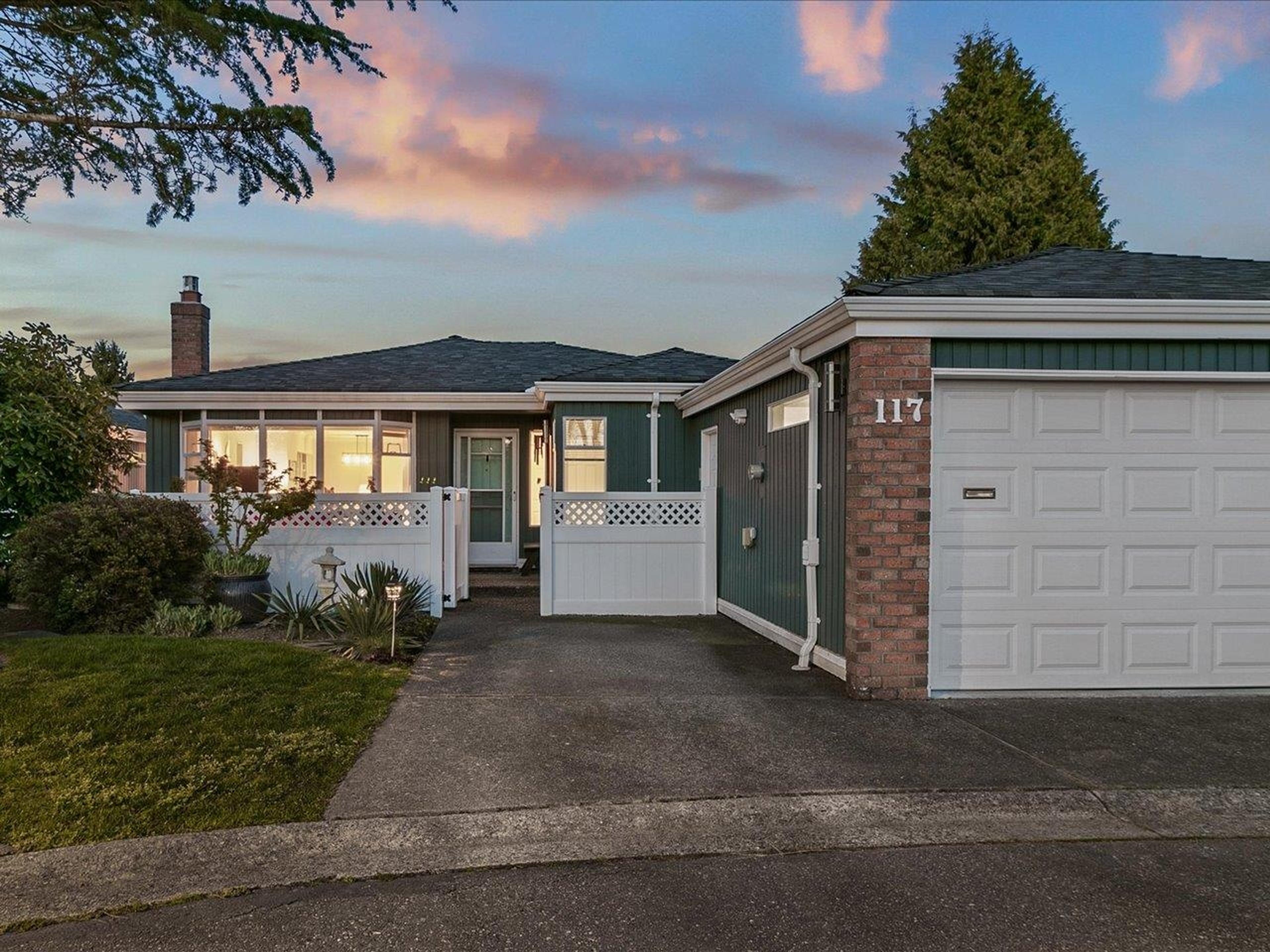 #117 14271 18A AVENUE - Image 1
