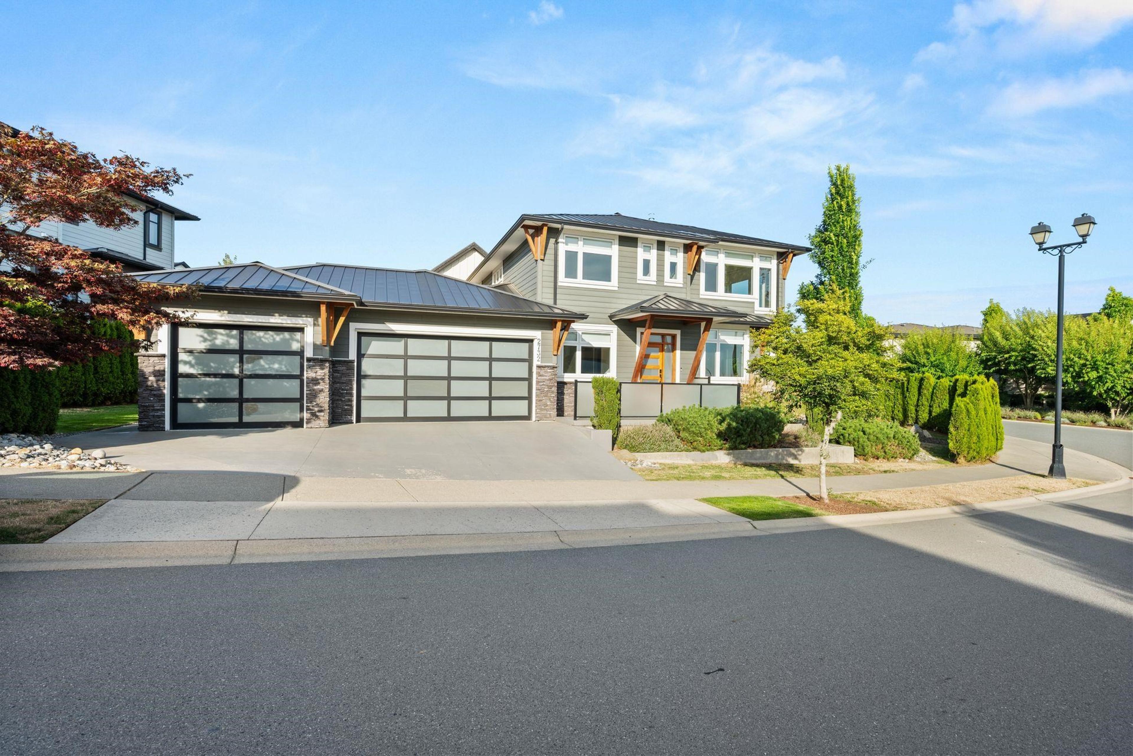 2732 EAGLE SUMMIT CRESCENT - Image 2