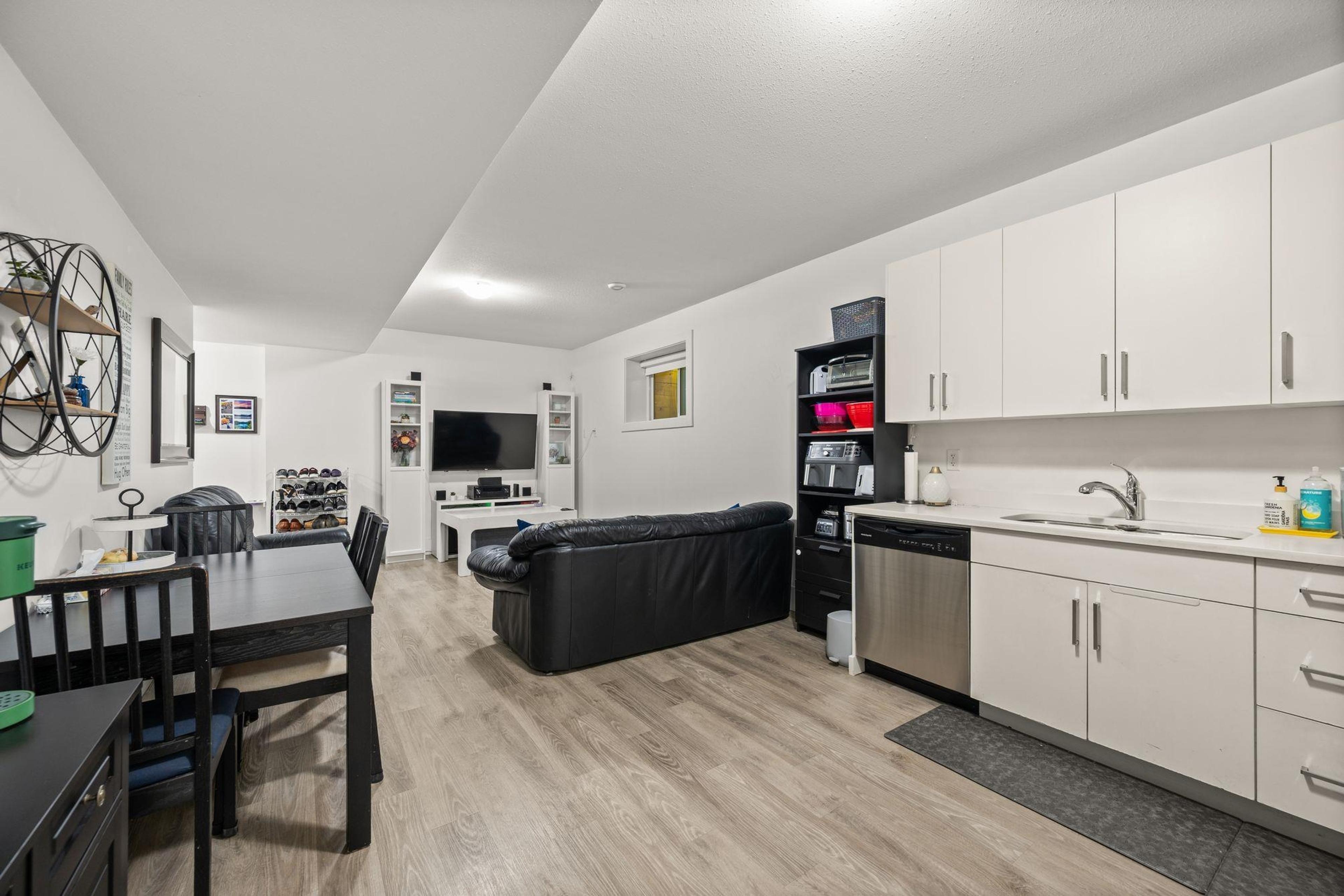 2732 EAGLE SUMMIT CRESCENT - Image 30