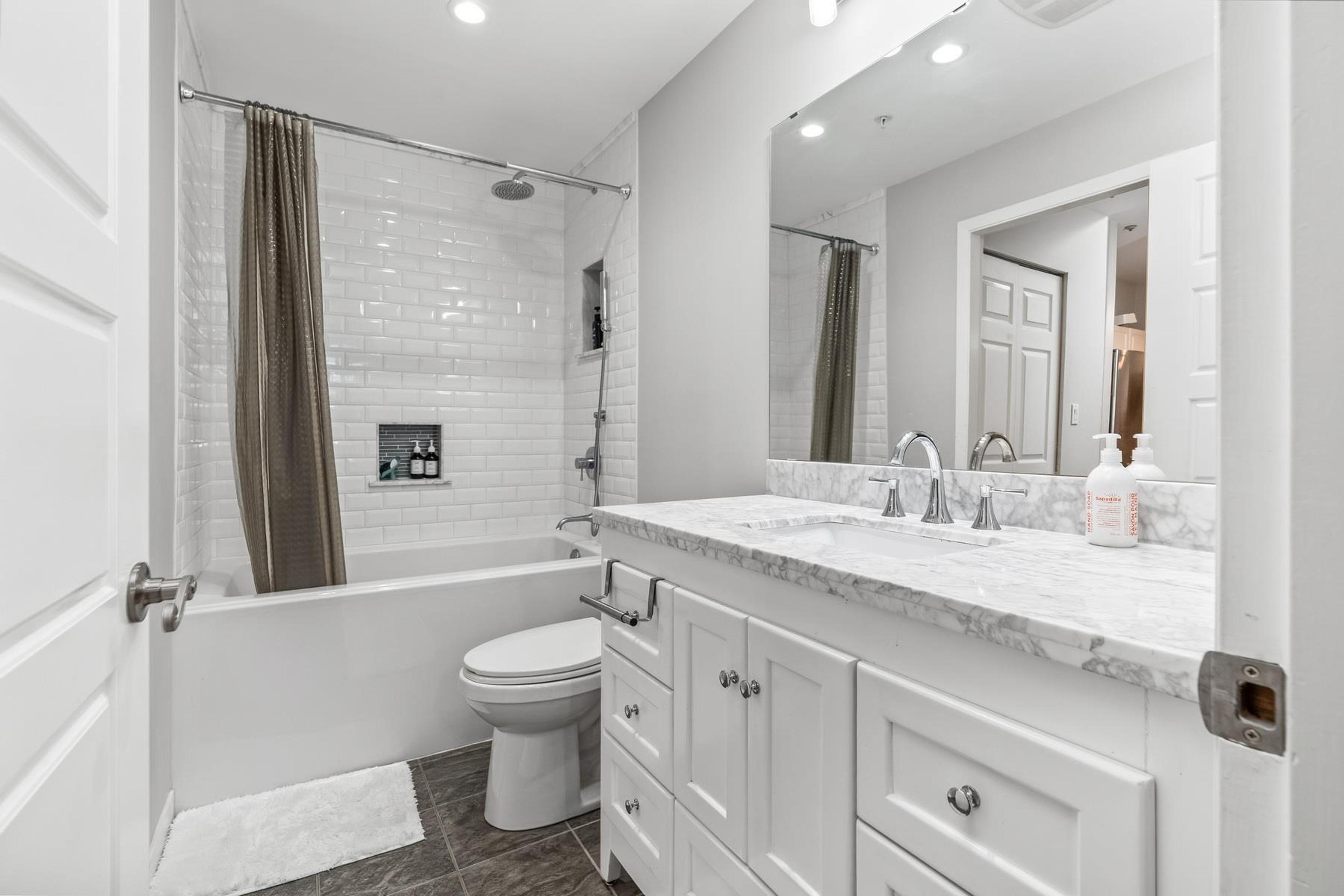 #204 2525 QUEBEC STREET - Image 20