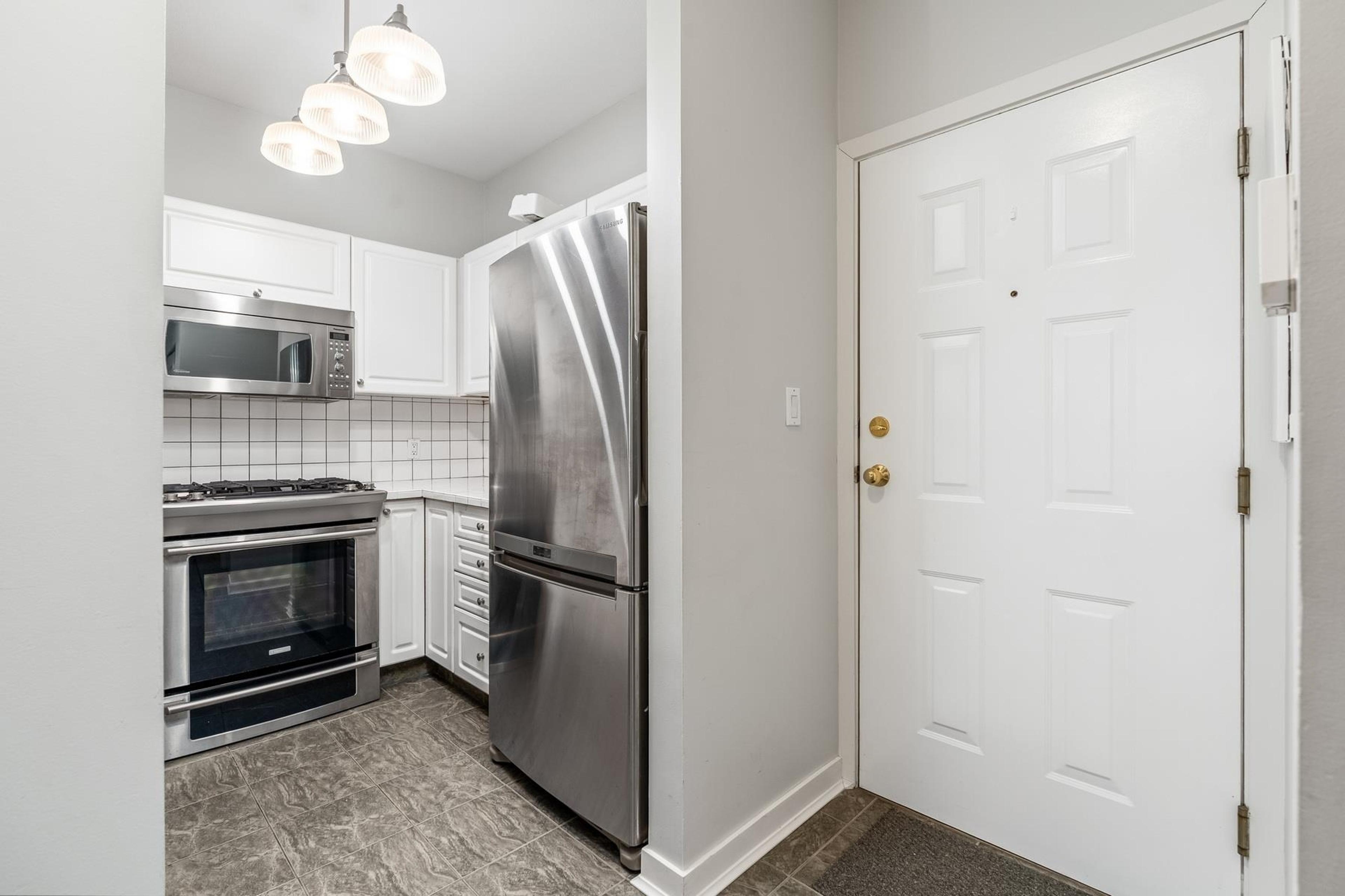 #204 2525 QUEBEC STREET - Image 14