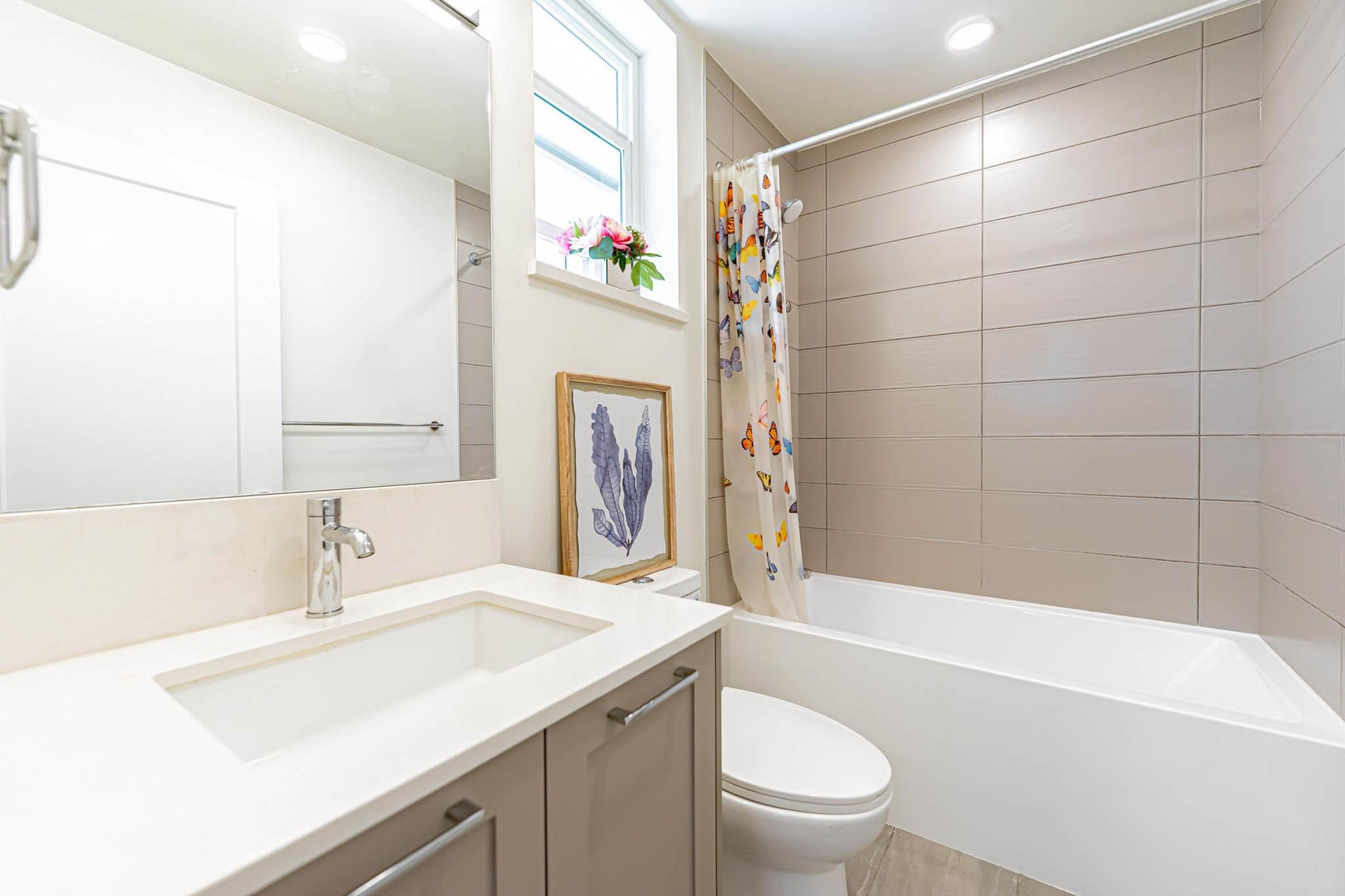 #112 3489 BAYCREST AVENUE - Image 32