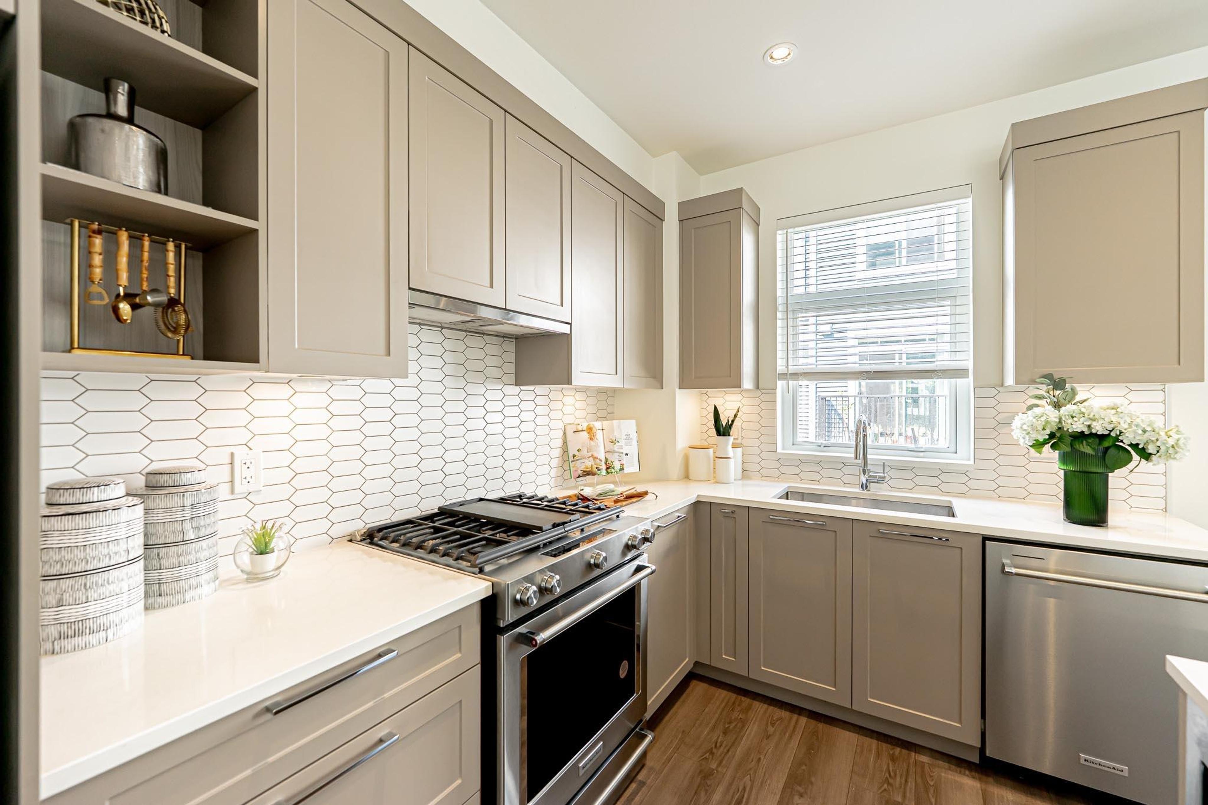#112 3489 BAYCREST AVENUE - Image 8