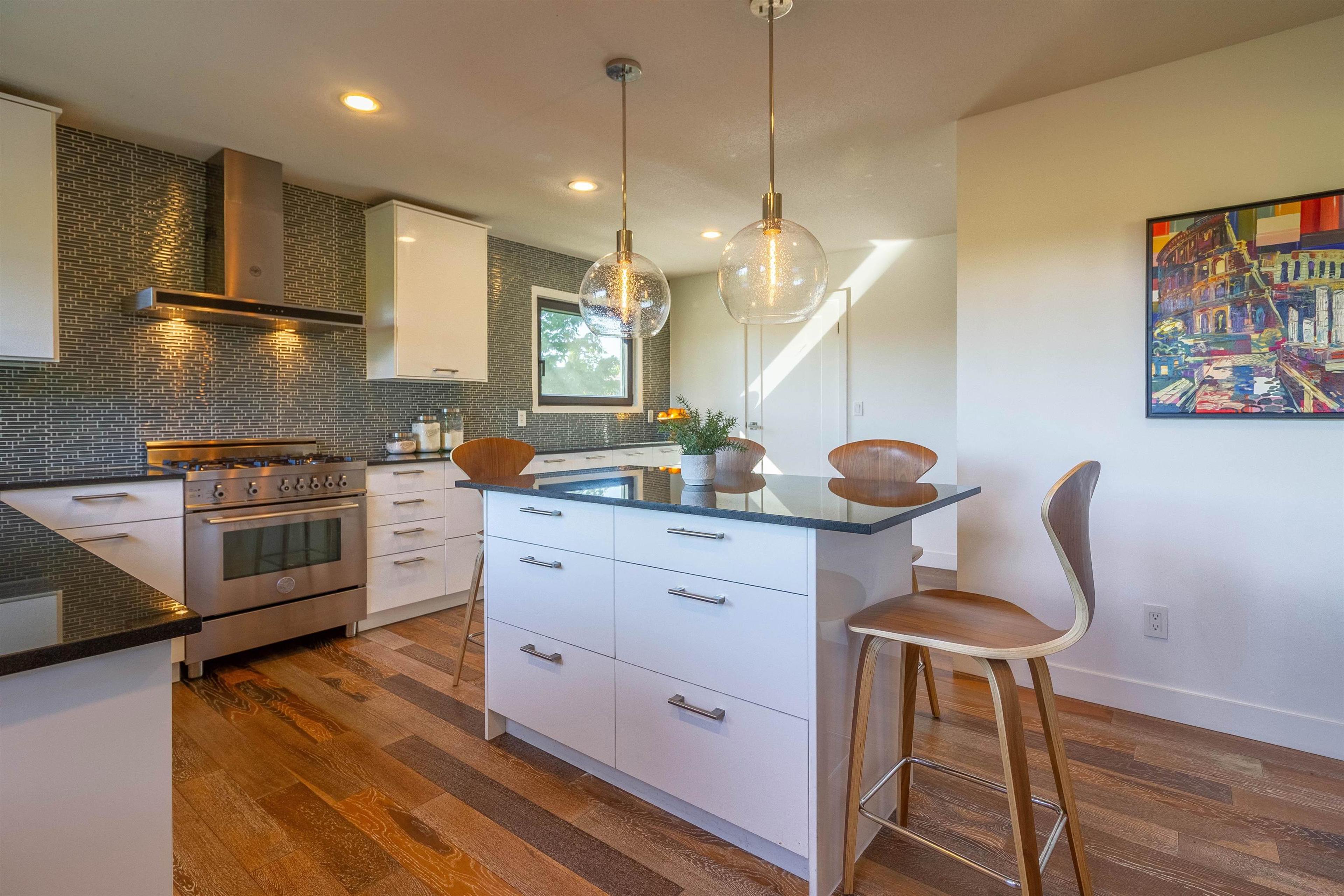302 OXFORD DRIVE - Image 6