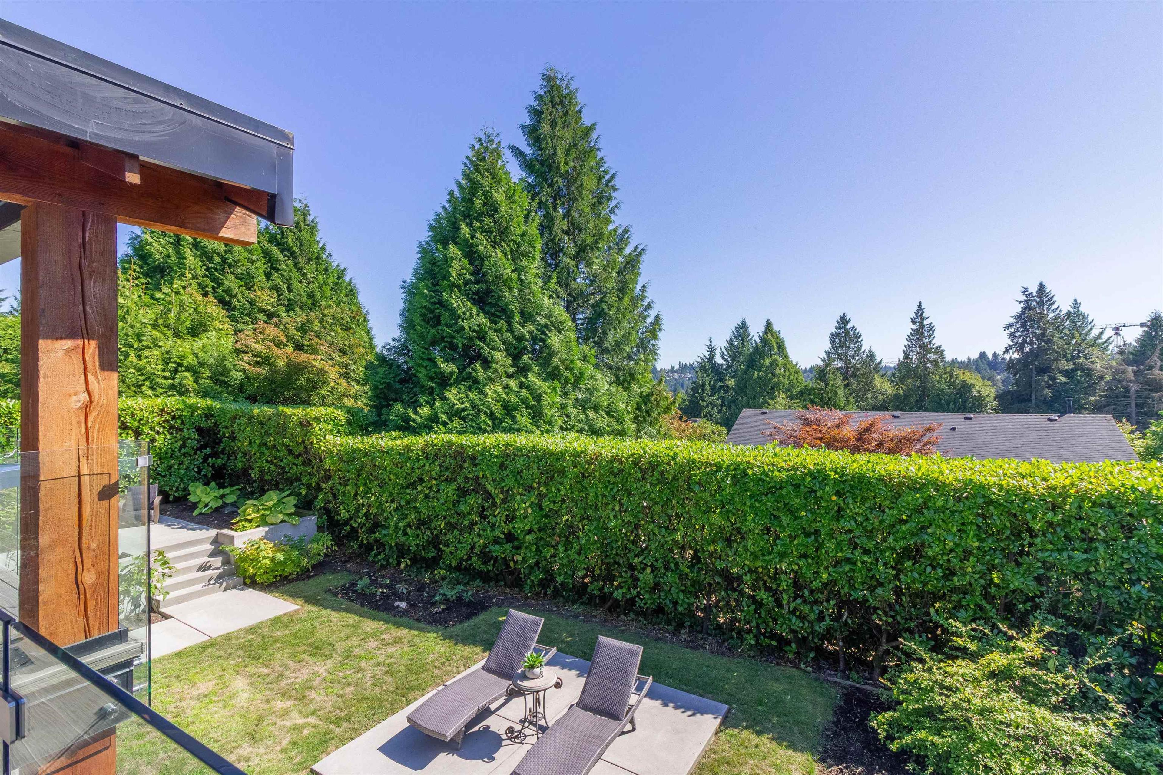 302 OXFORD DRIVE - Image 17