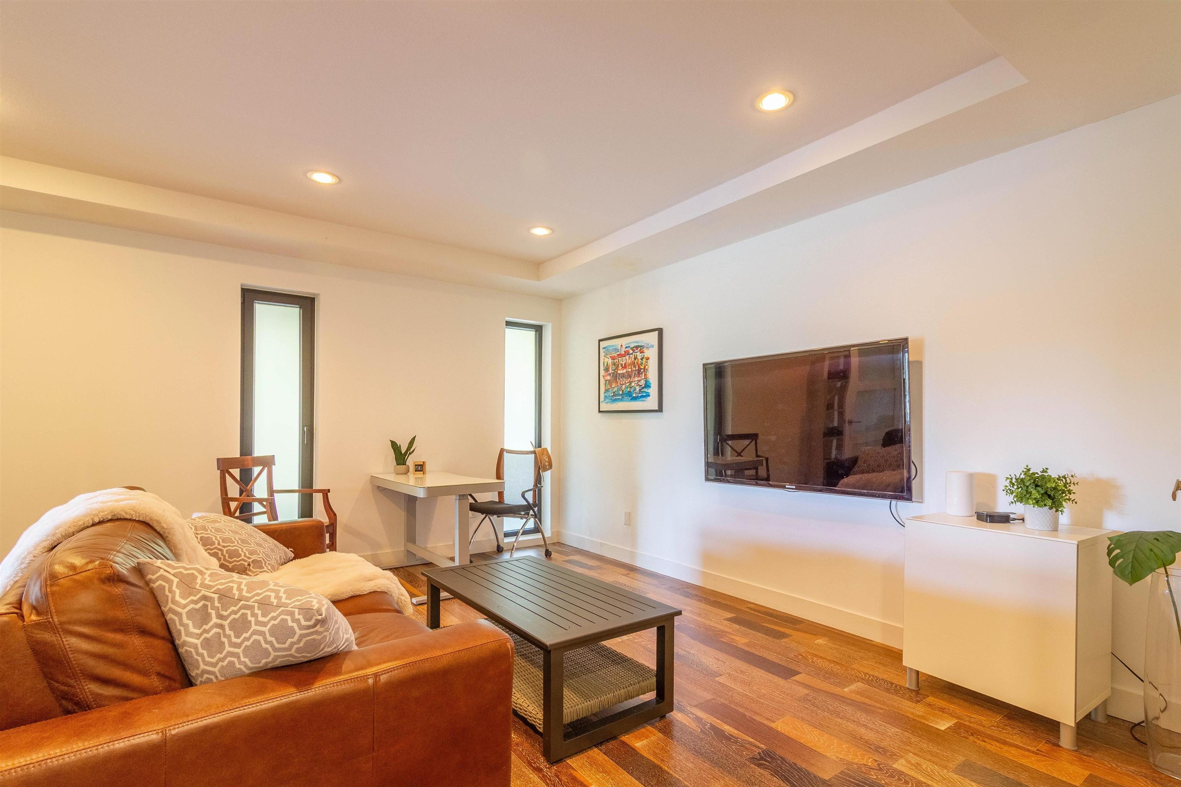 302 OXFORD DRIVE - Image 12