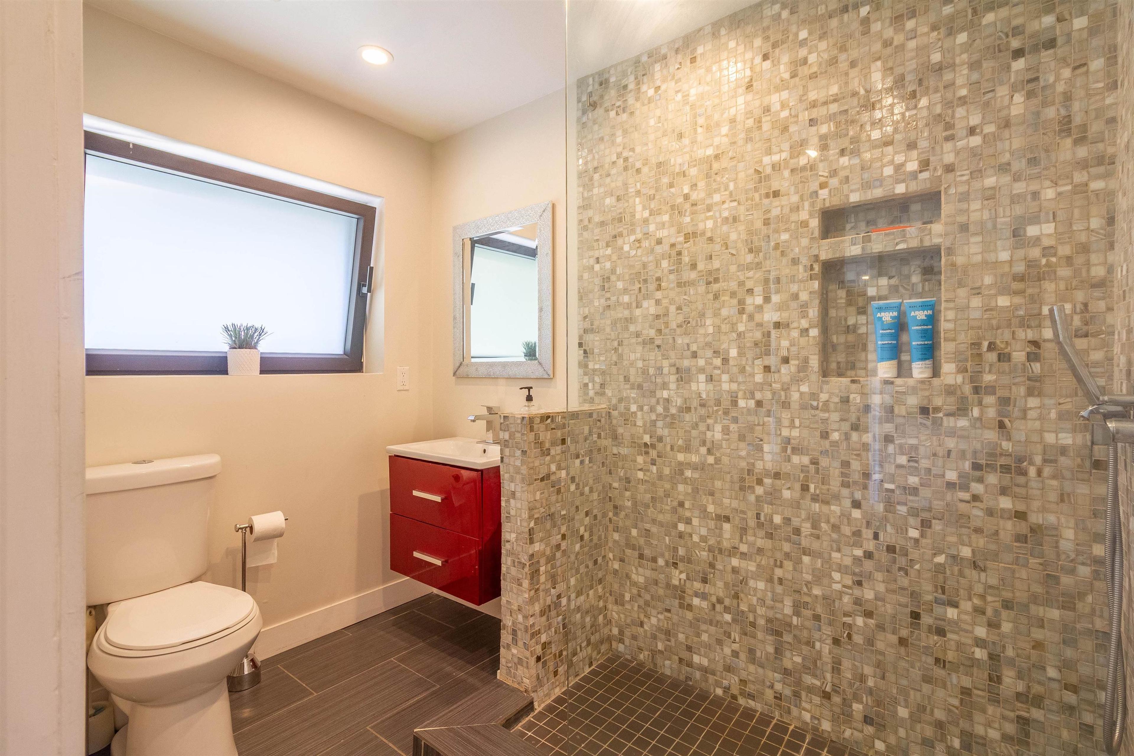 302 OXFORD DRIVE - Image 32