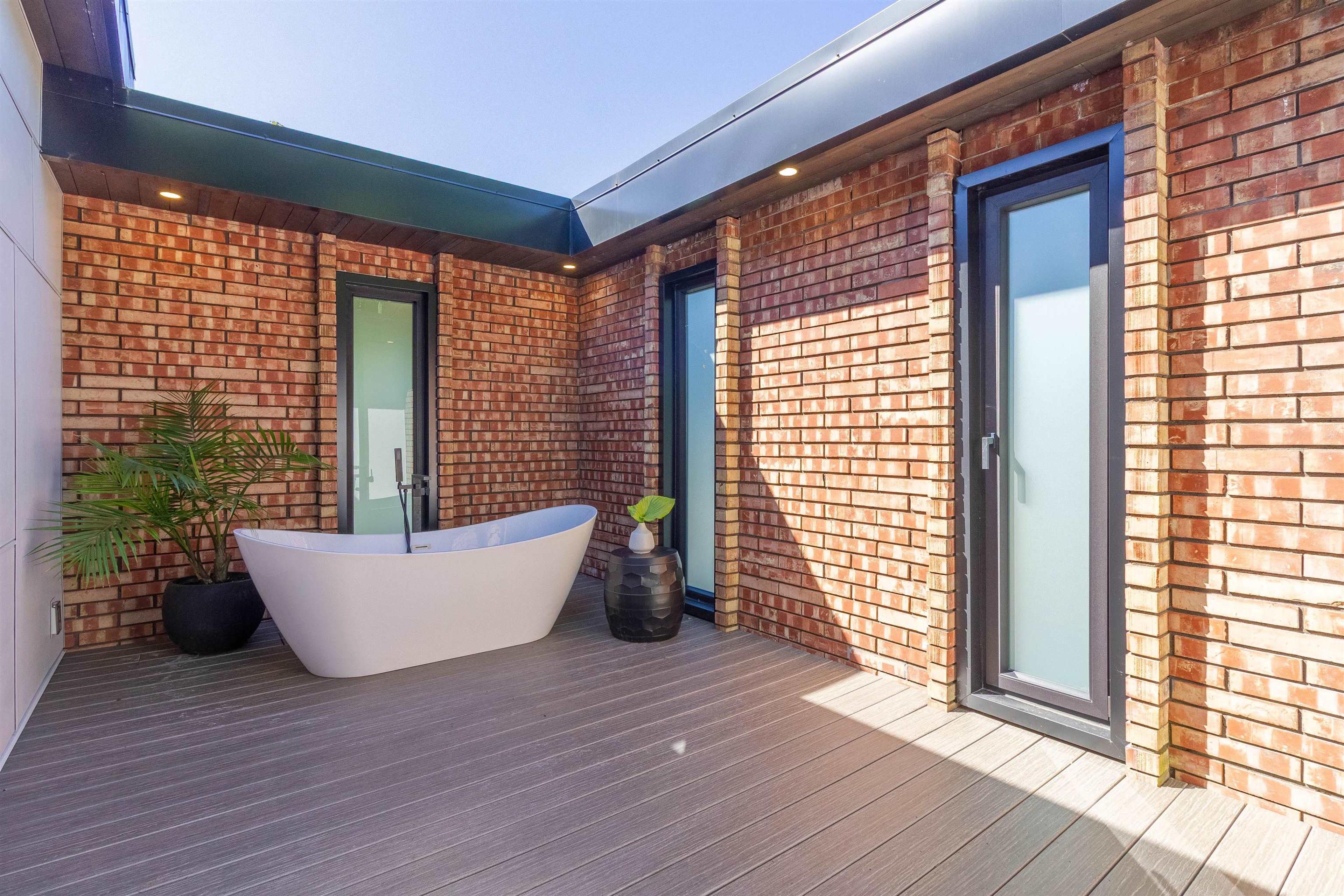 302 OXFORD DRIVE - Image 20