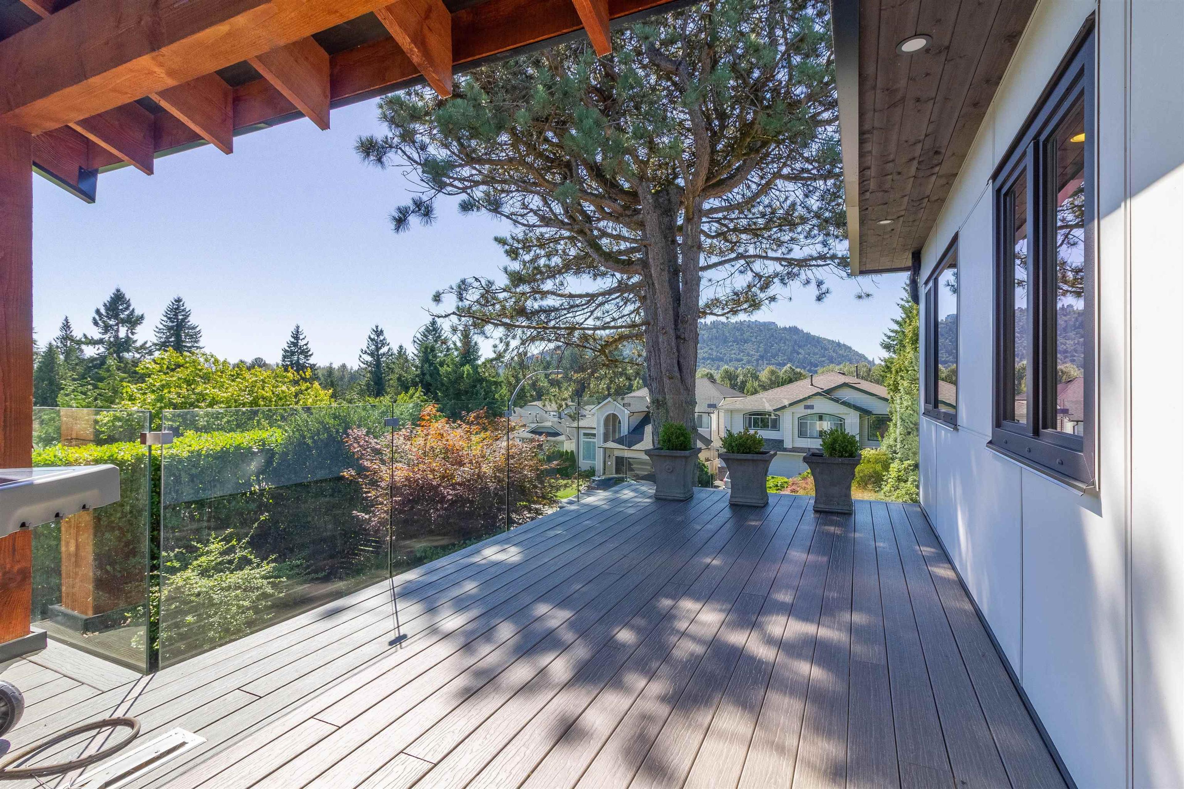 302 OXFORD DRIVE - Image 14