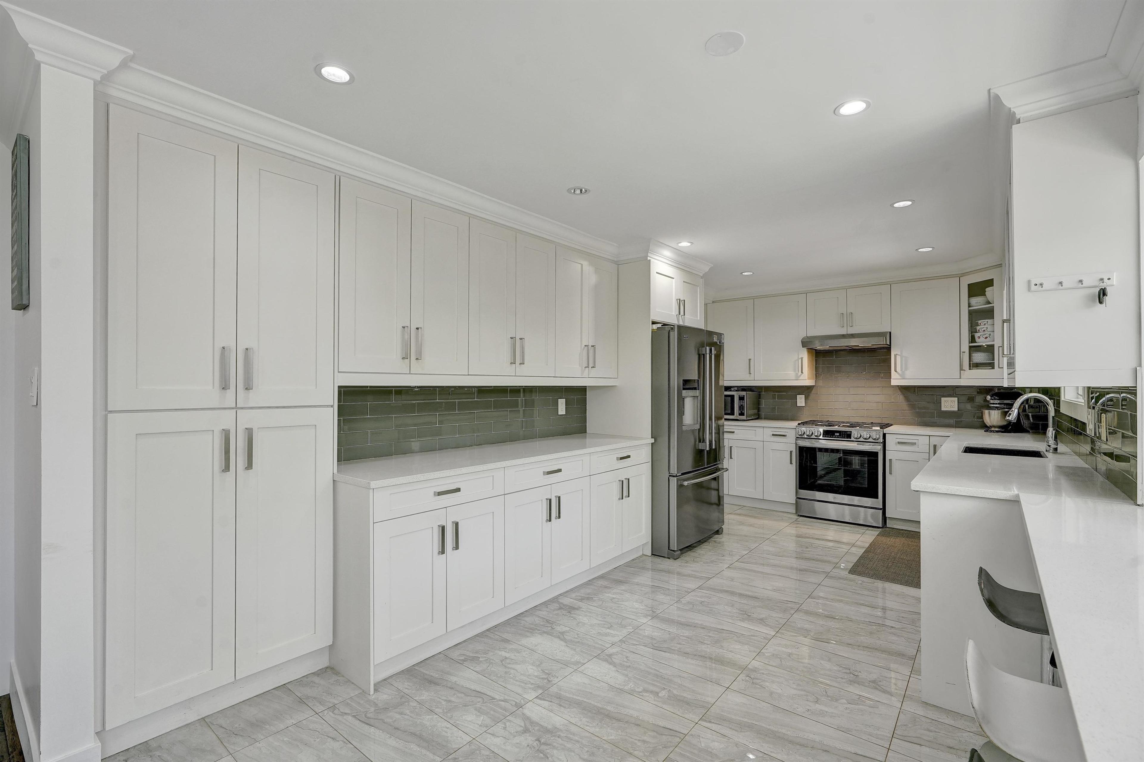 6875 ROCKFORD PLACE - Image 17