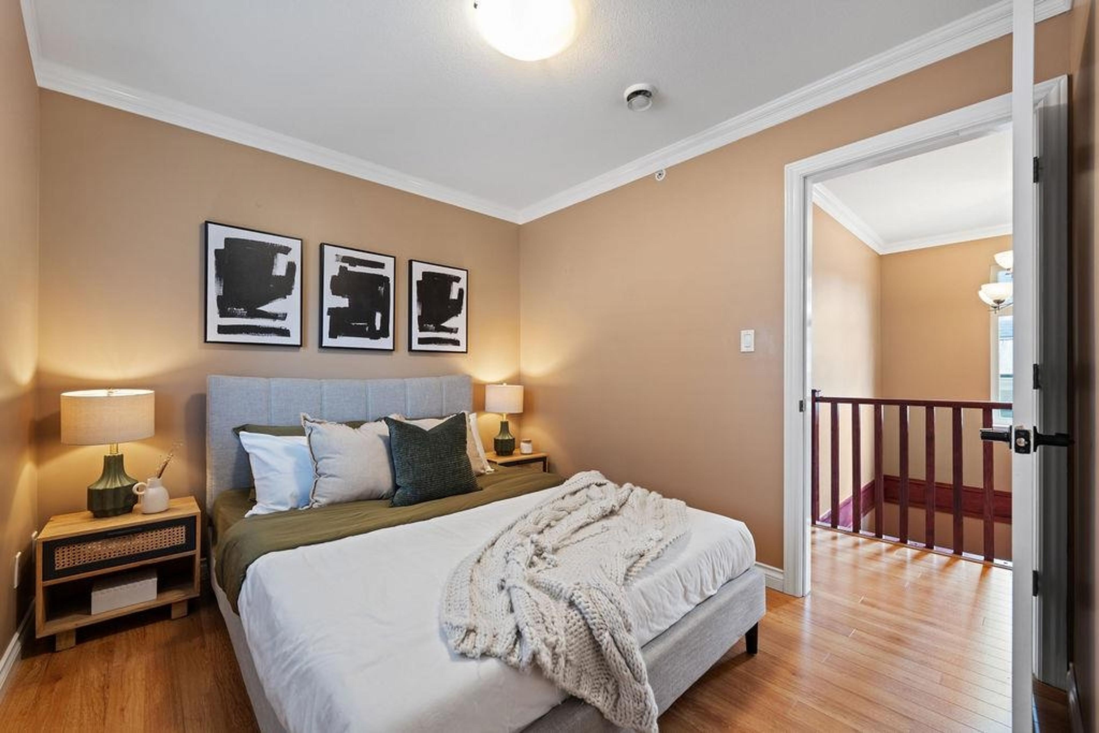 1254 E 11TH AVENUE - Image 13