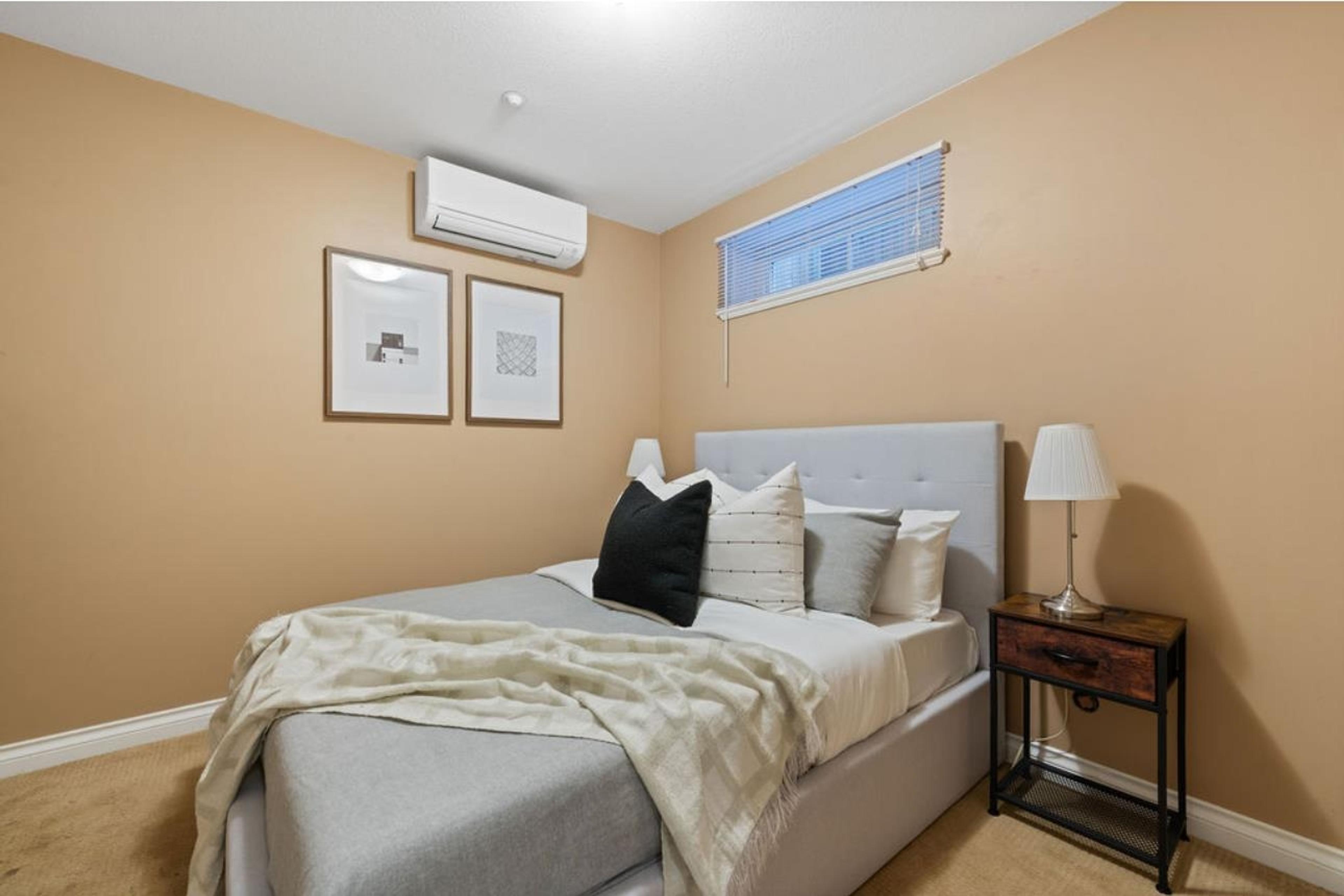 1254 E 11TH AVENUE - Image 28