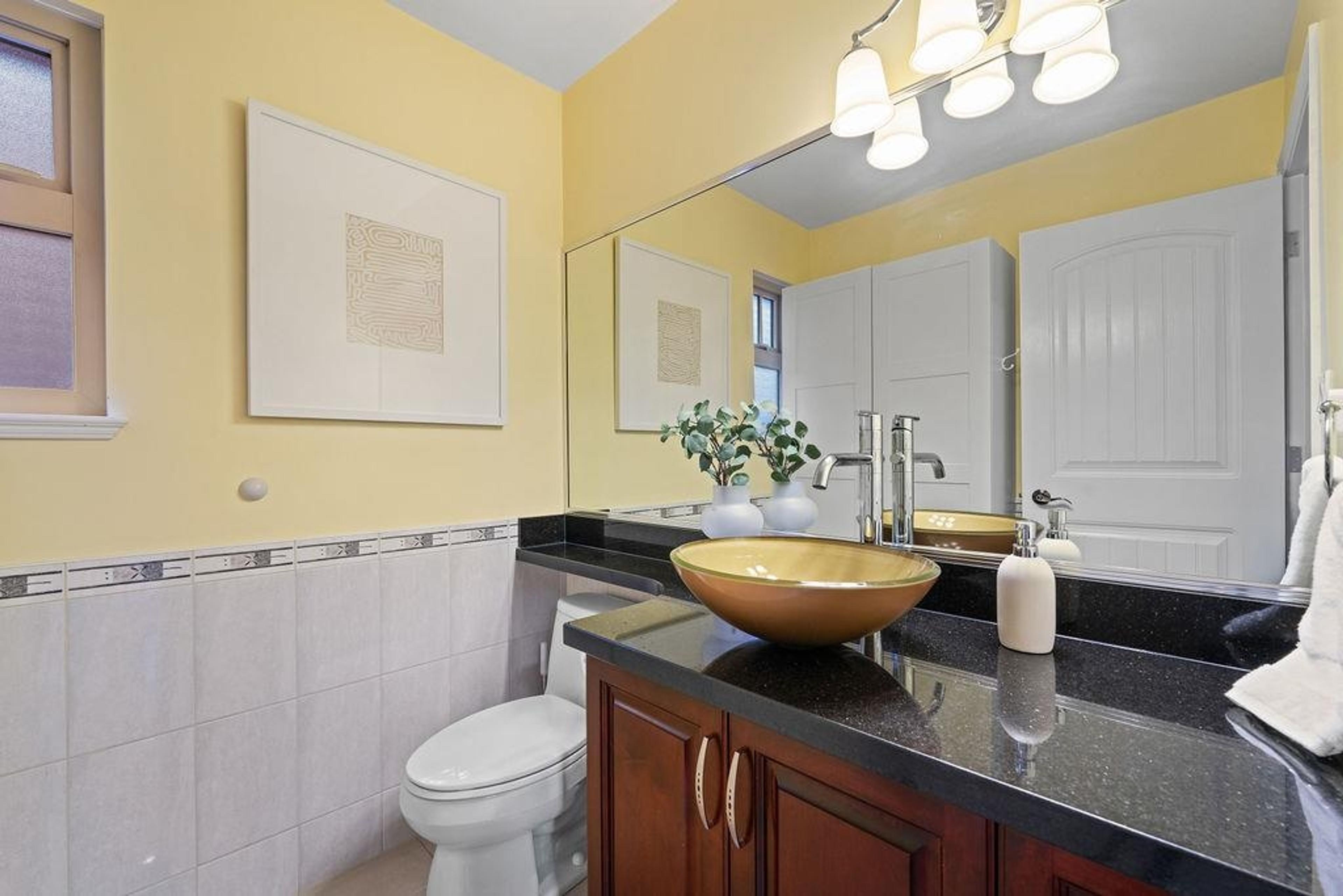 1254 E 11TH AVENUE - Image 15