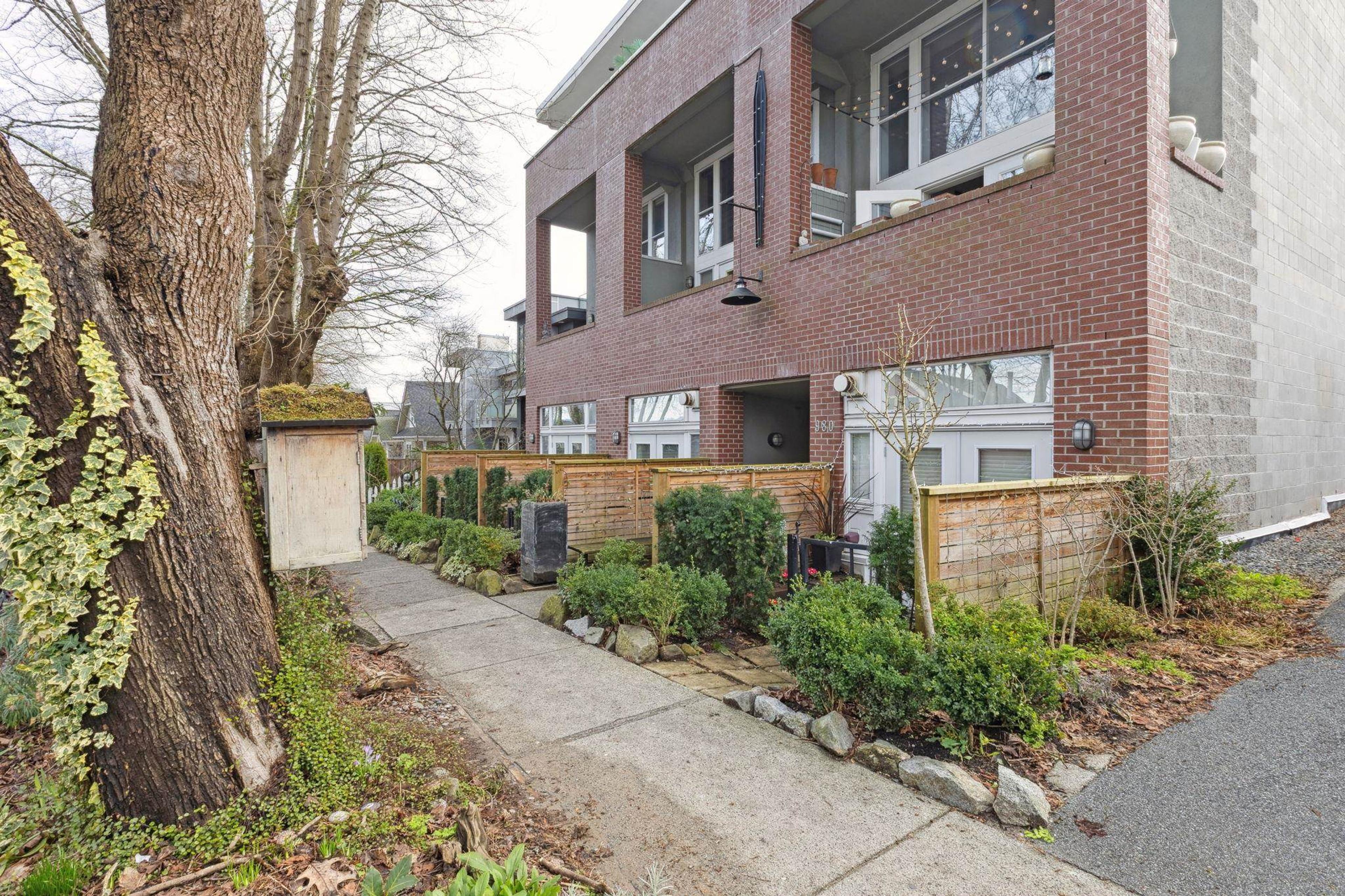 #307 980 W 22ND AVENUE - Image 22