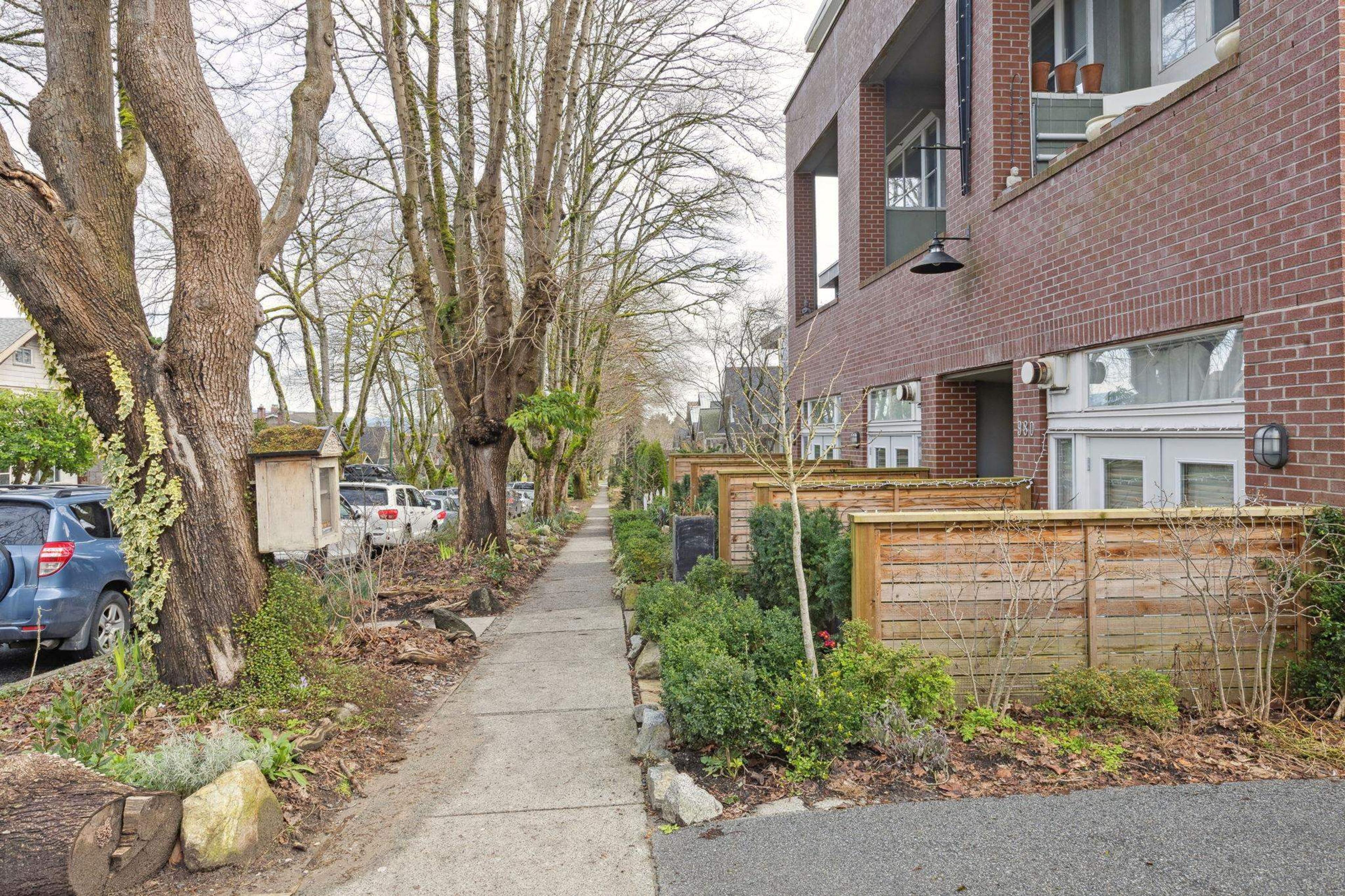 #307 980 W 22ND AVENUE - Image 24