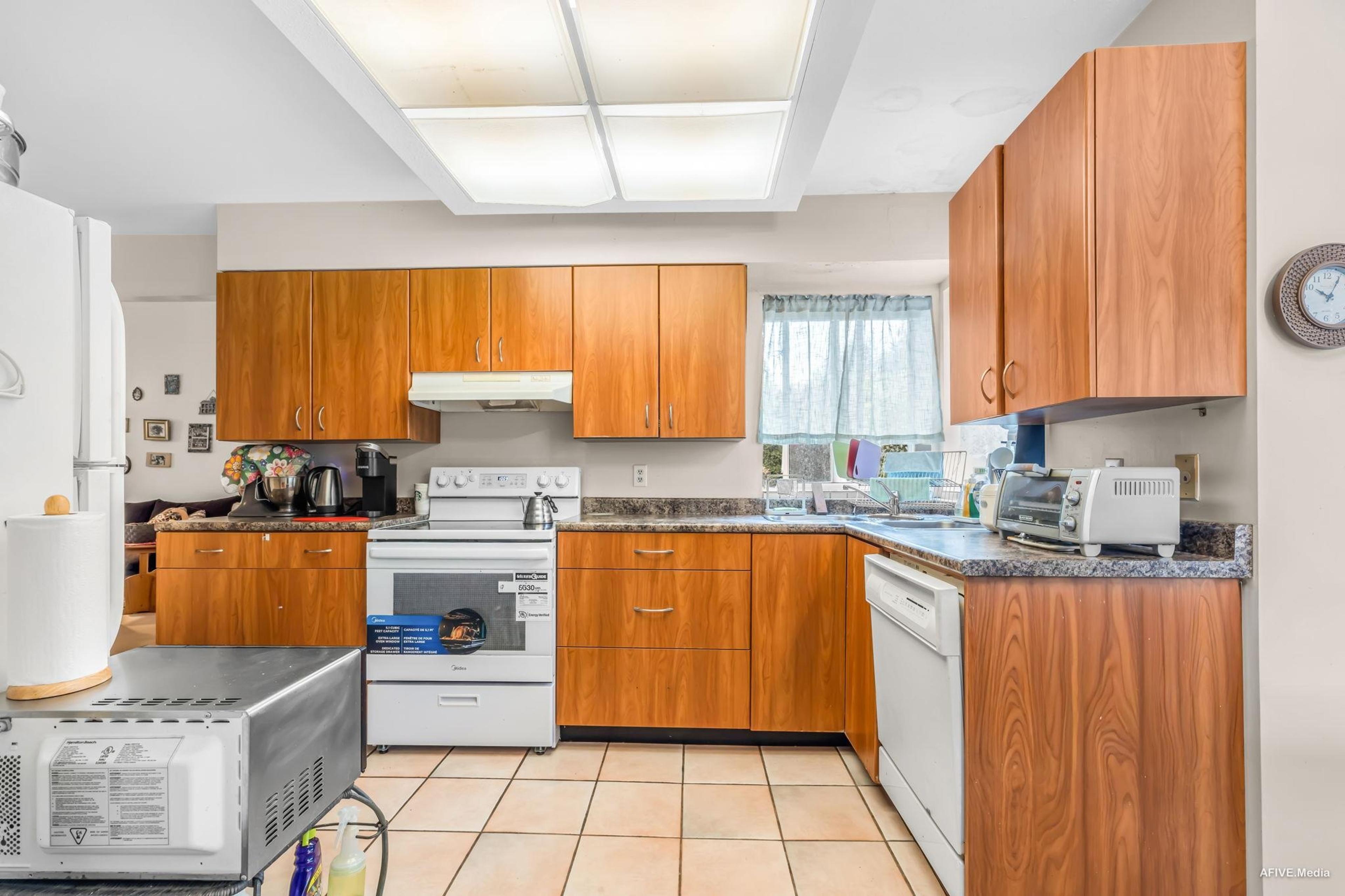 2713 MARA DRIVE - Image 10