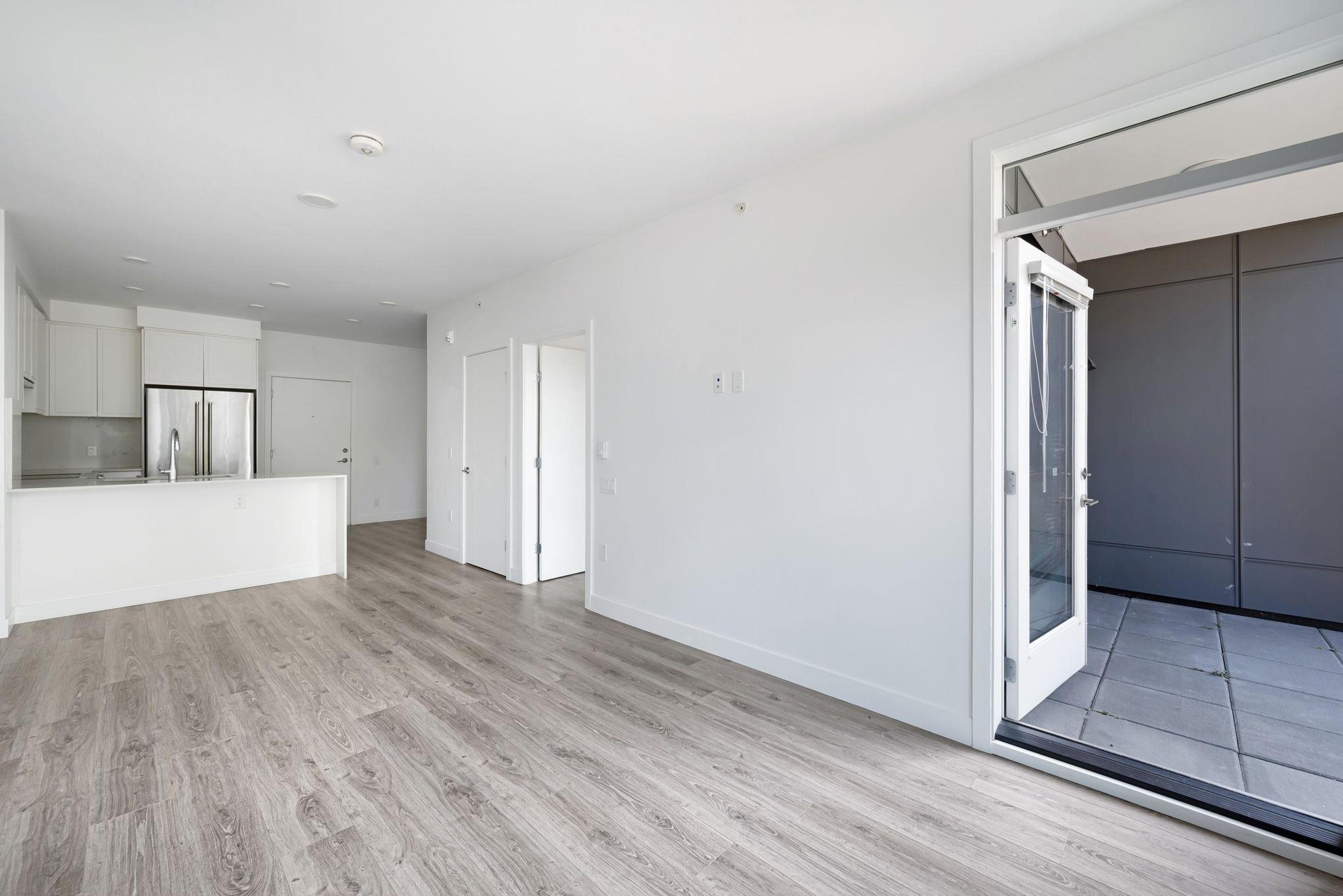 #102 700 CLARKE ROAD - Image 20