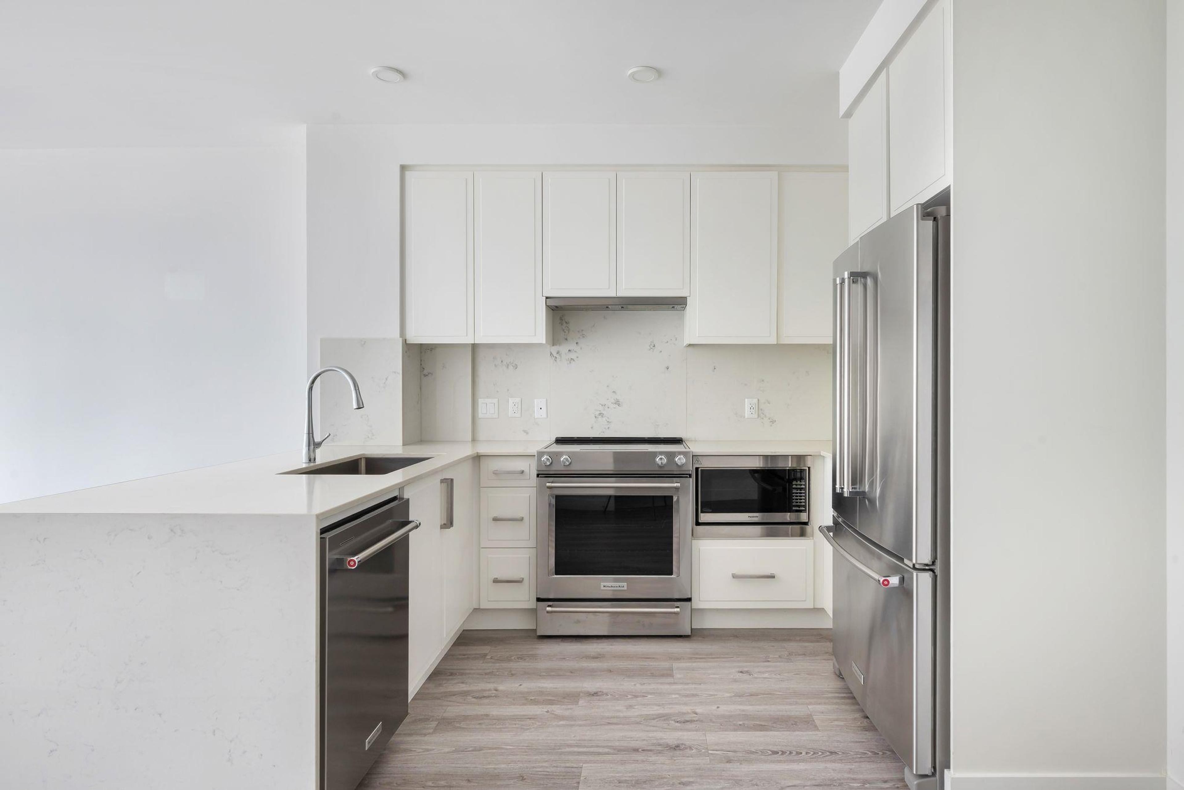 #102 700 CLARKE ROAD - Image 10