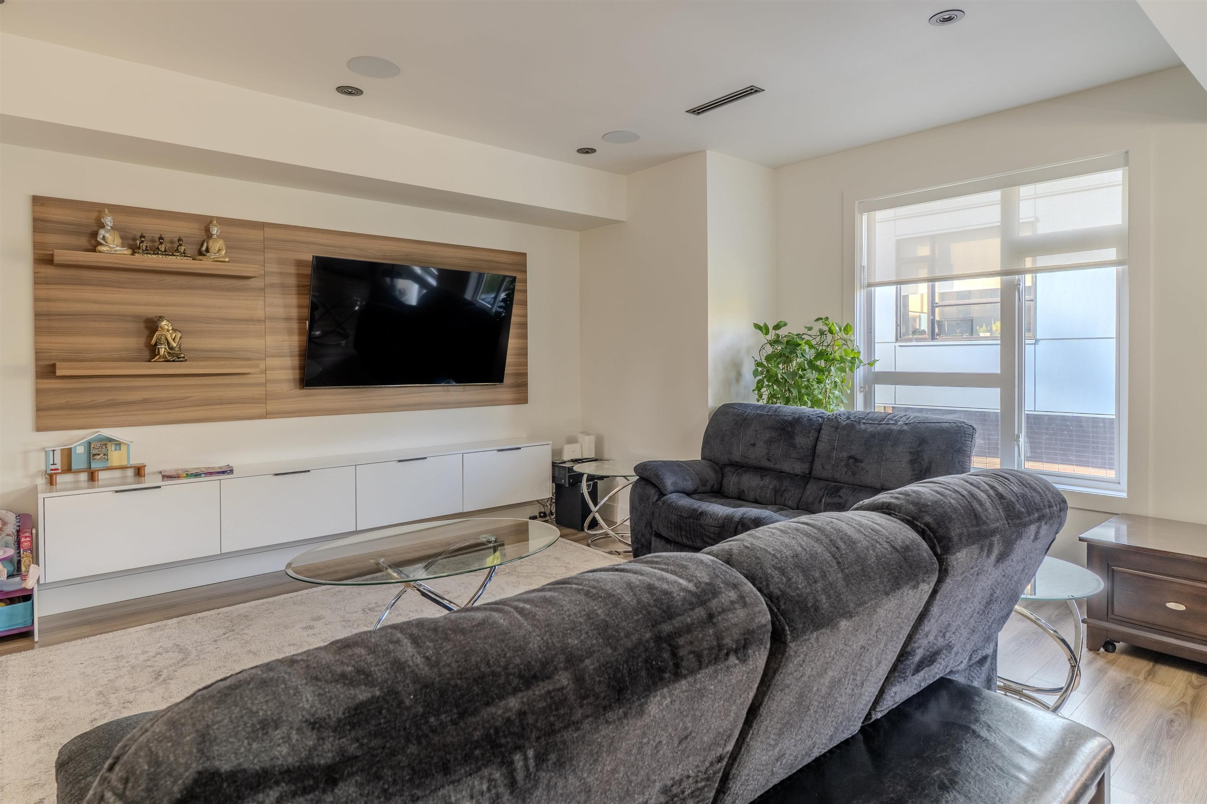 #15 5858 132 STREET - Image 3