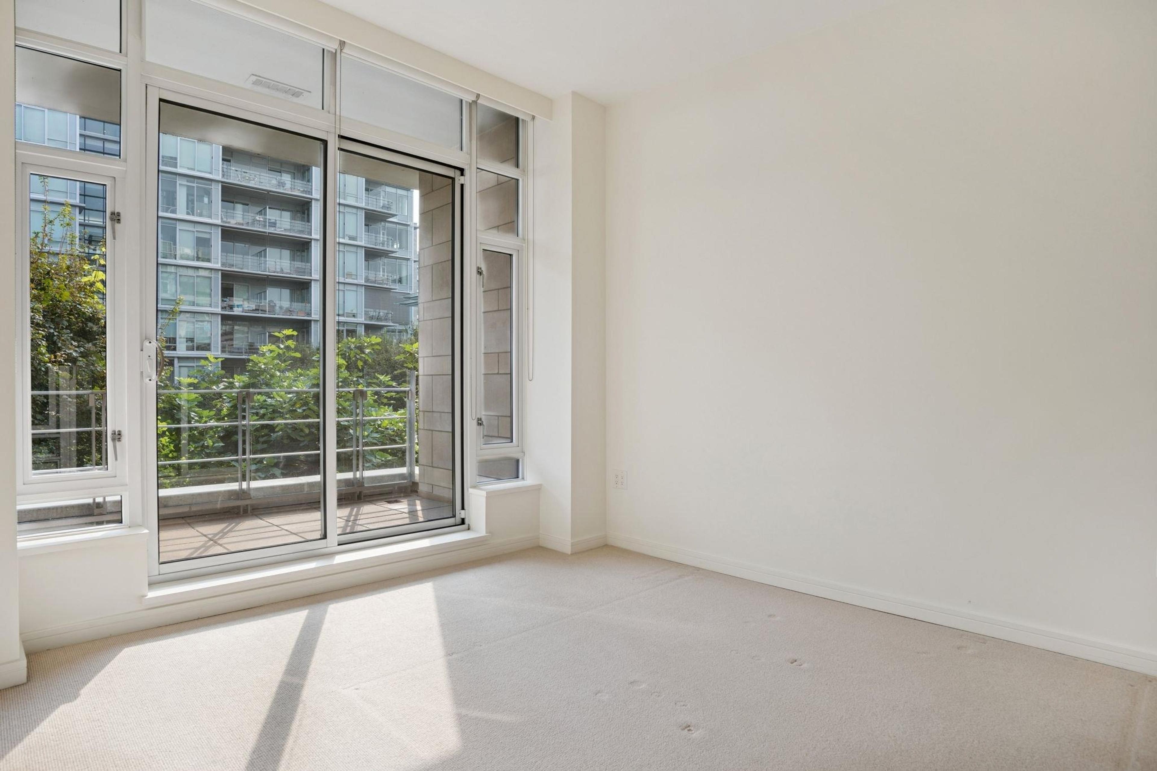 #407 77 WALTER HARDWICK AVENUE - Image 13