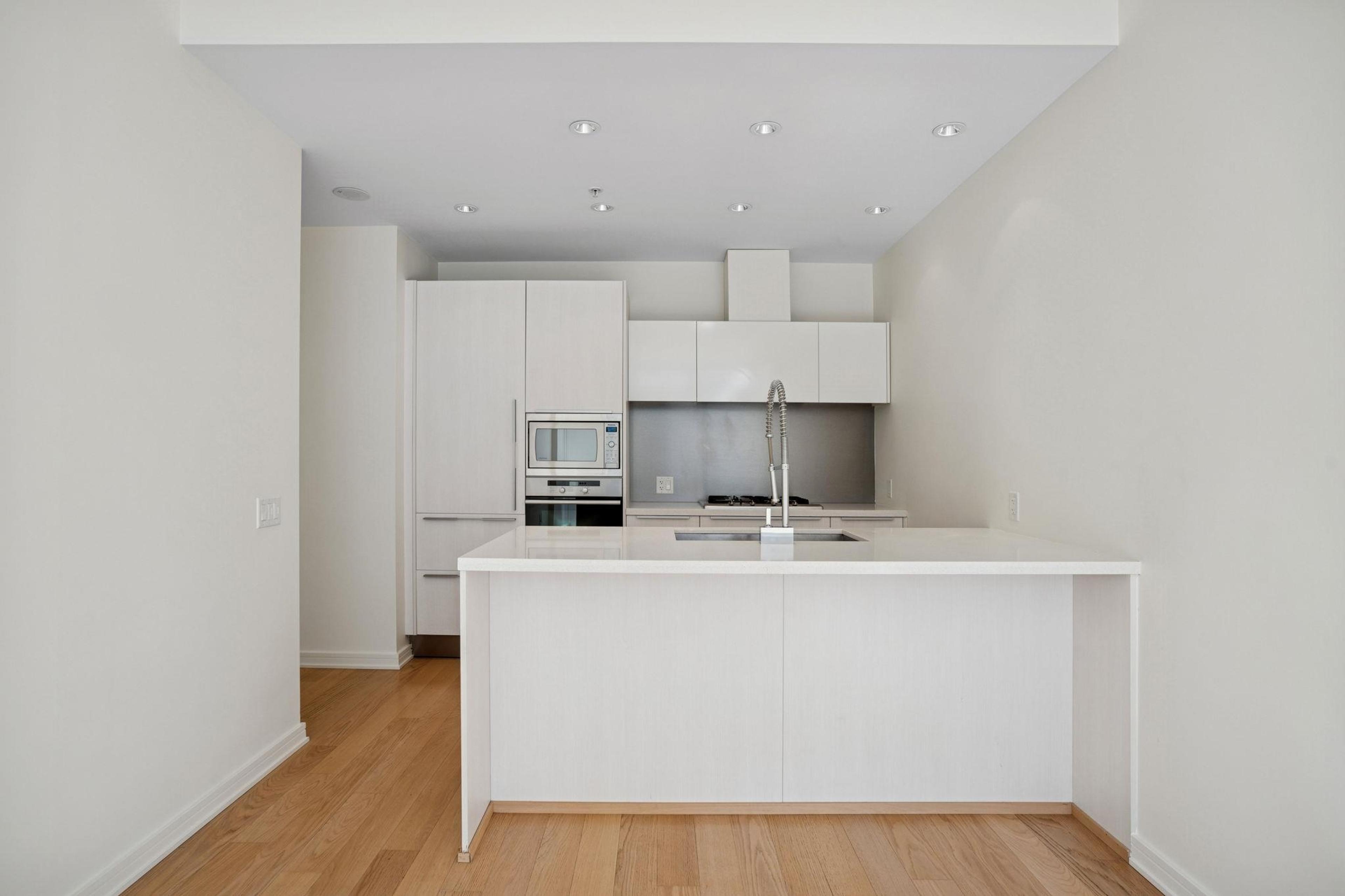 #407 77 WALTER HARDWICK AVENUE - Image 9