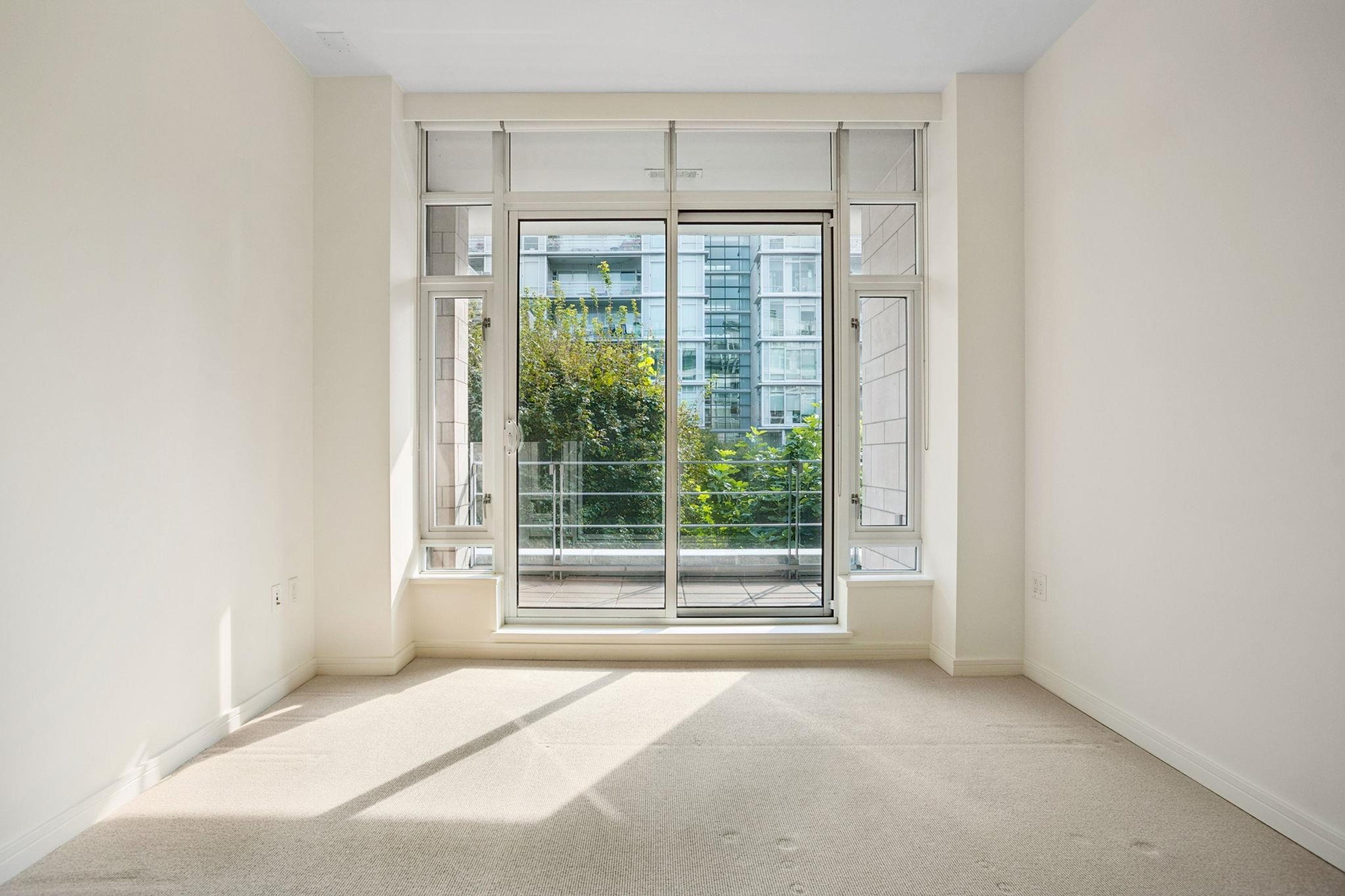 #407 77 WALTER HARDWICK AVENUE - Image 14