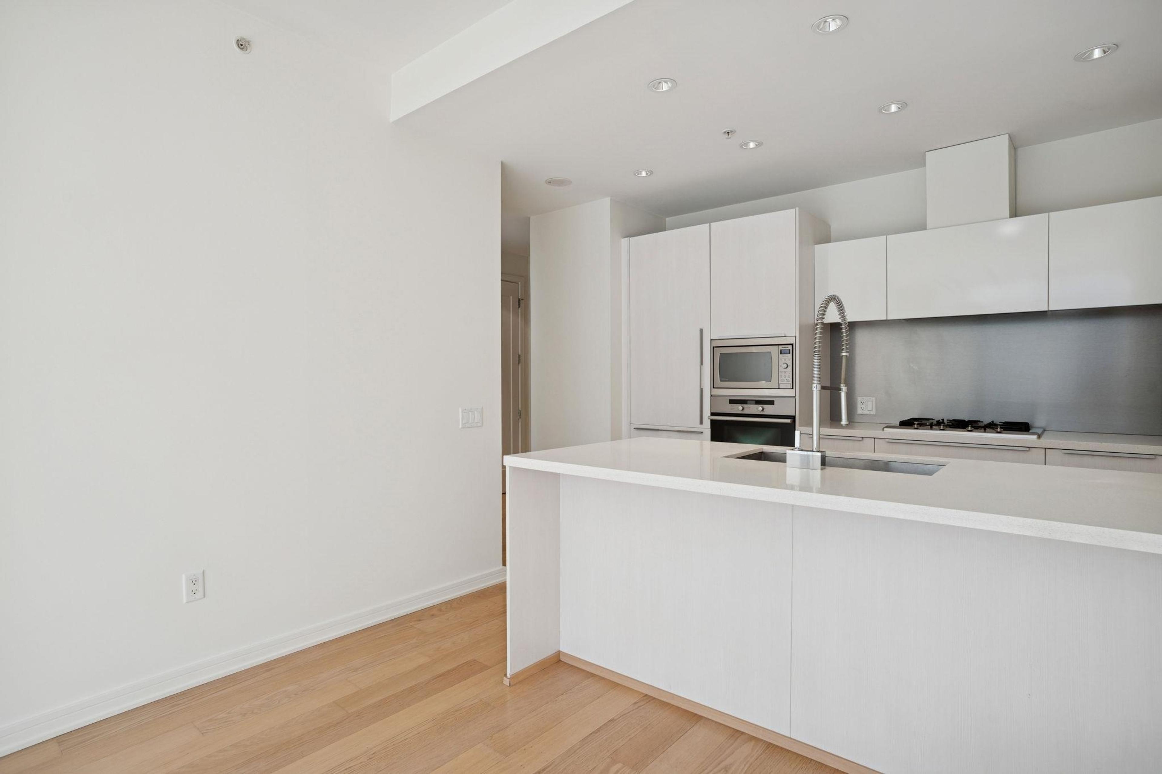 #407 77 WALTER HARDWICK AVENUE - Image 8