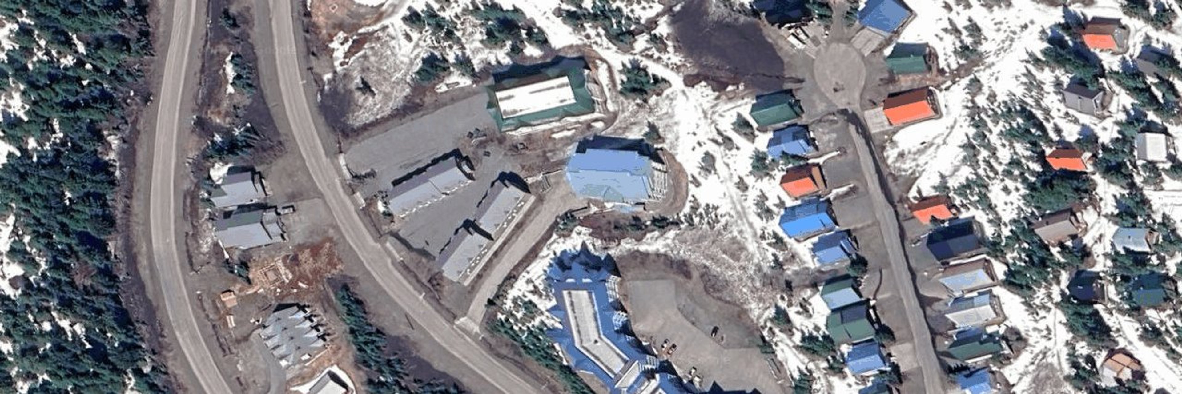 MOUNTAINSIDE LODGE aerial view
