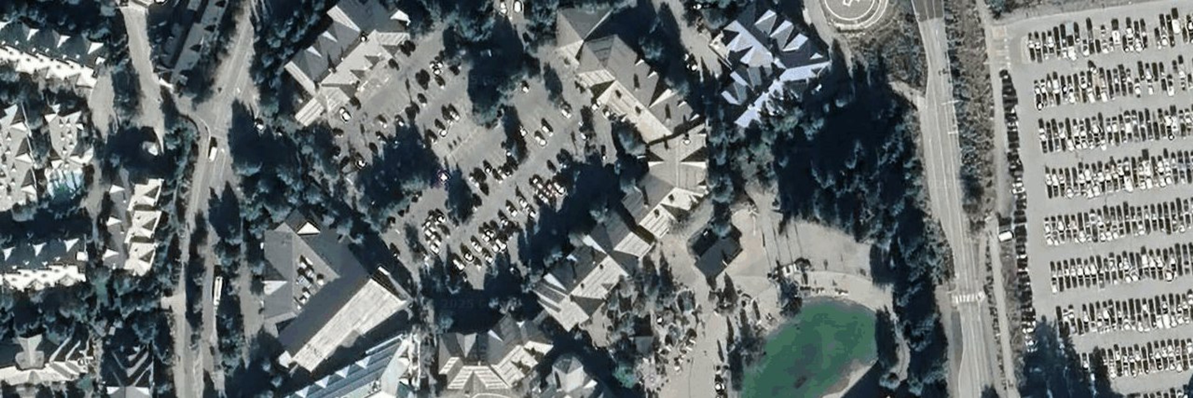 Marketplace Lodge In The Heart Of The Village aerial view