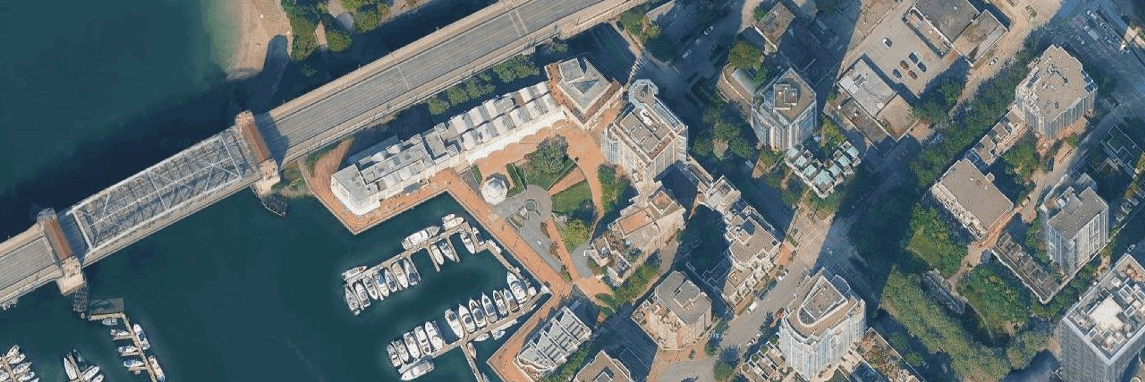 1000 Beach Ave aerial view